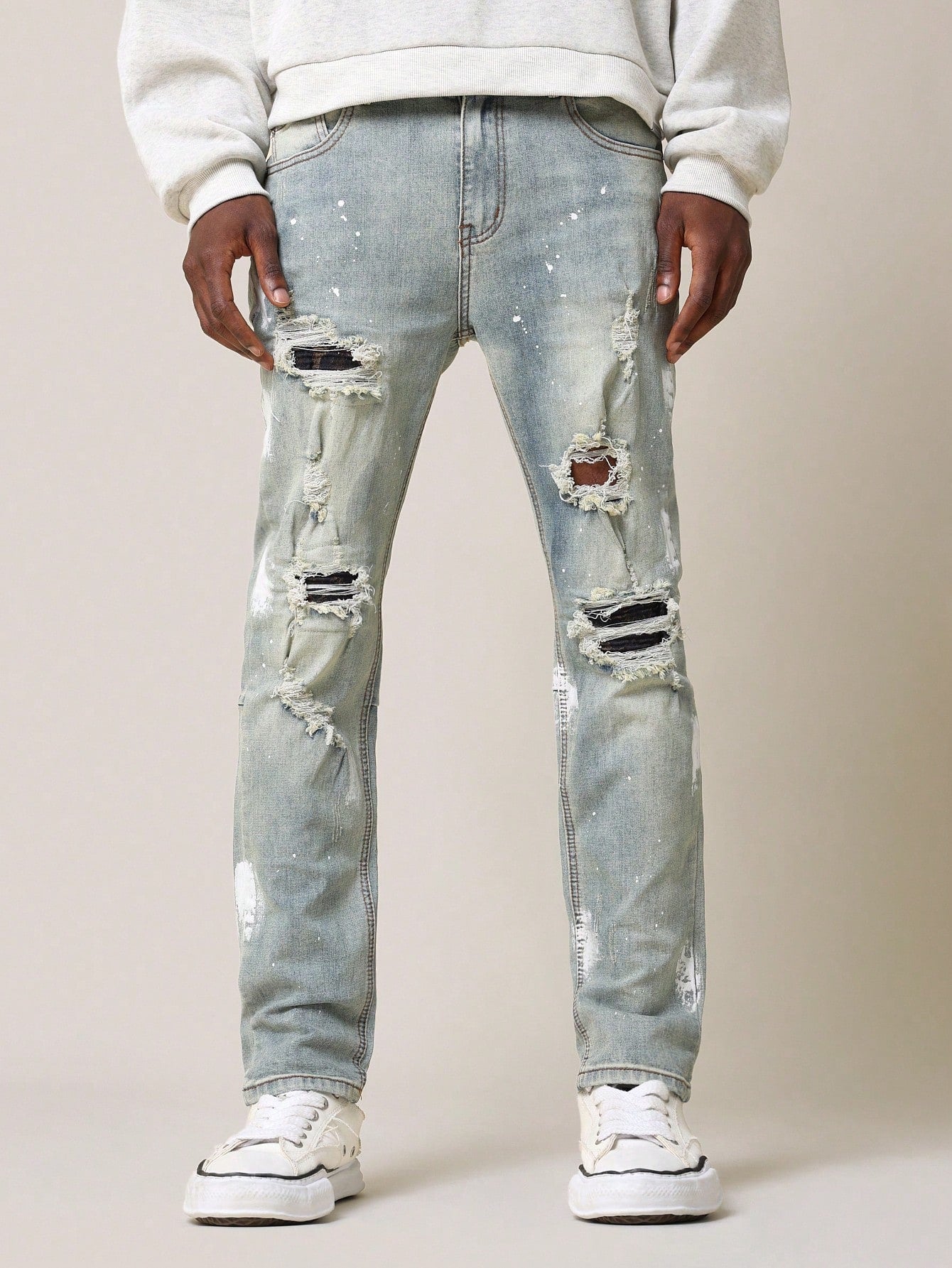 Skinny Fit Distressed Jean