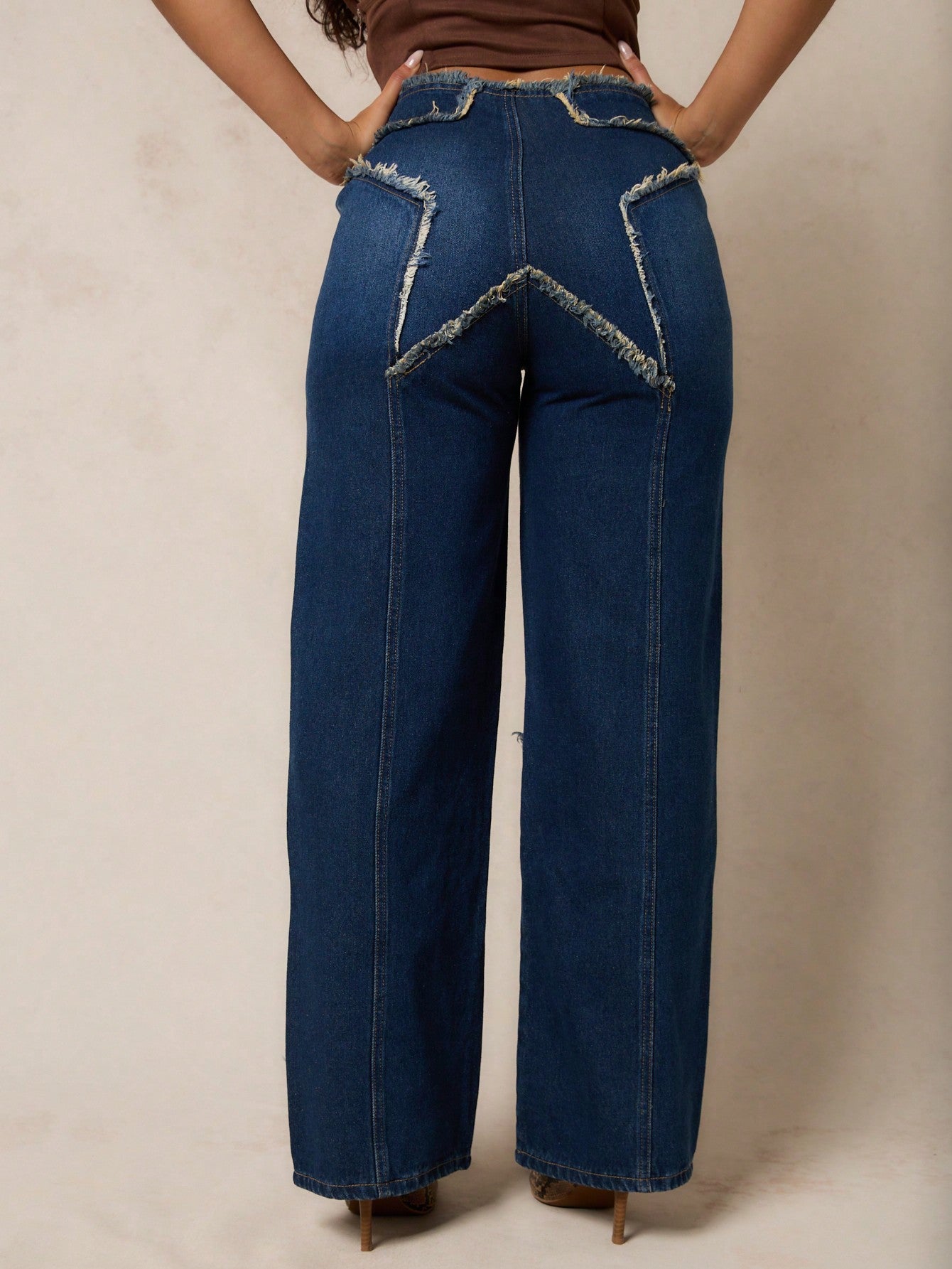 SUMWON WOMEN Frayed Star Detail Wide Leg Jeans