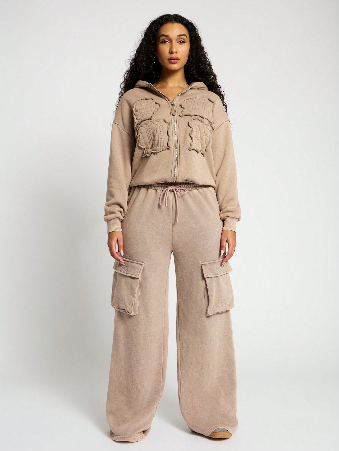 SUMWON WOMEN Cargo Pocket Wide Leg Sweatpant