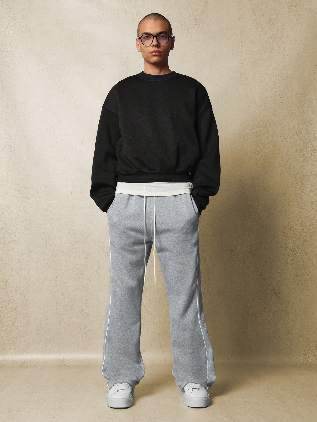 Flare Fit Sweatpants With Piping & Drawstring