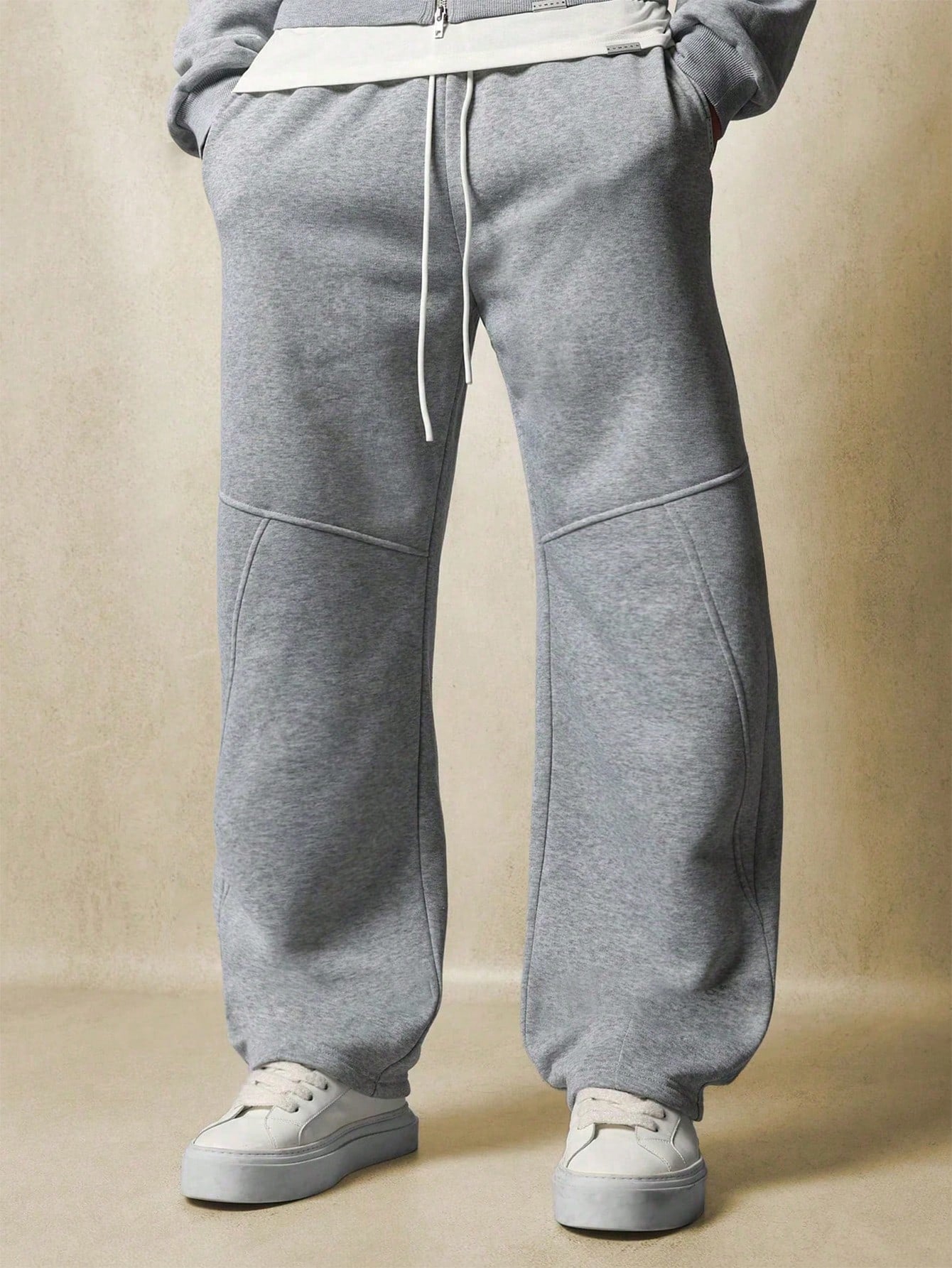 Skater Fit Pant With Seam & Drawstrings