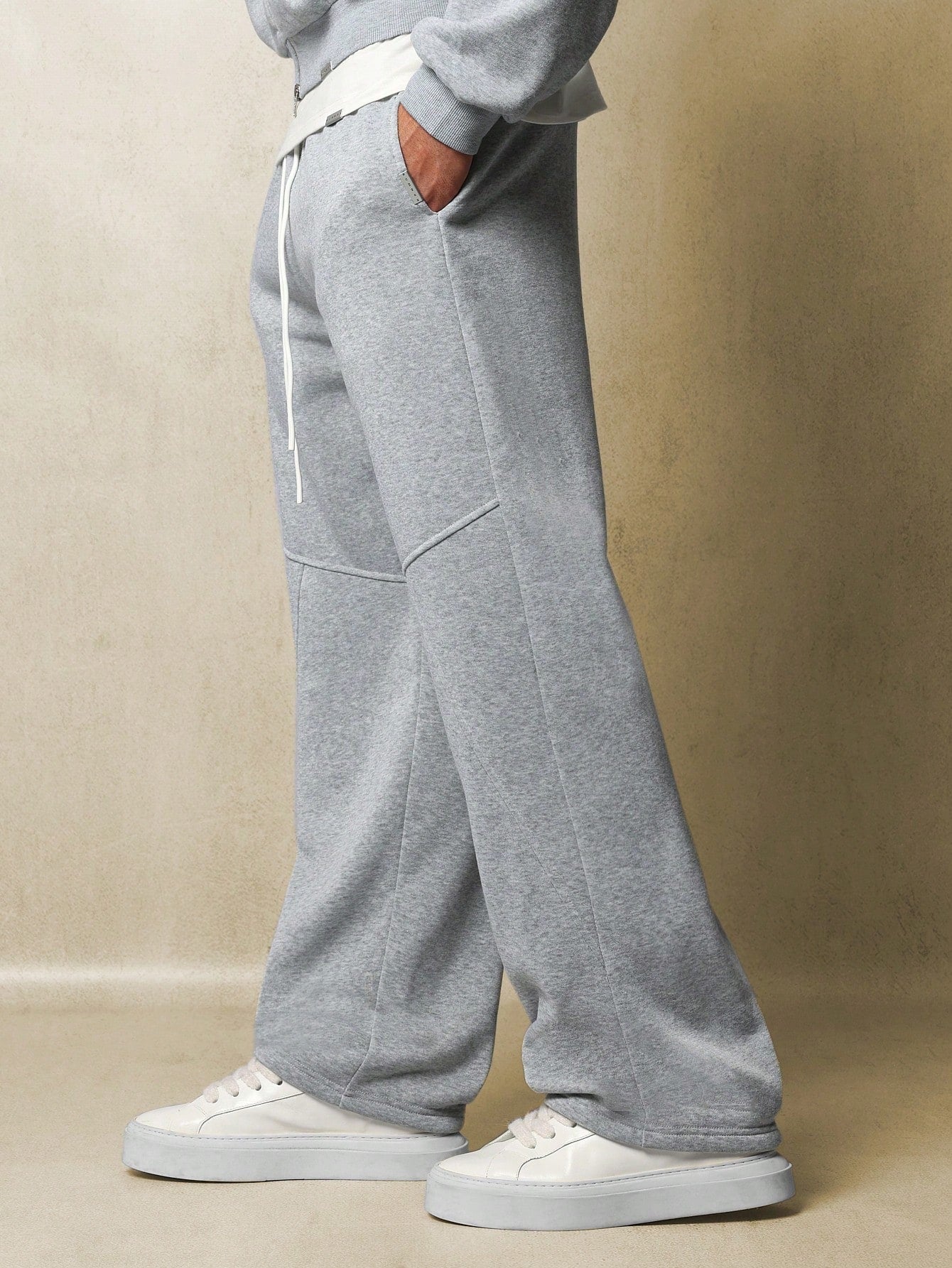 Skater Fit Pant With Seam & Drawstrings