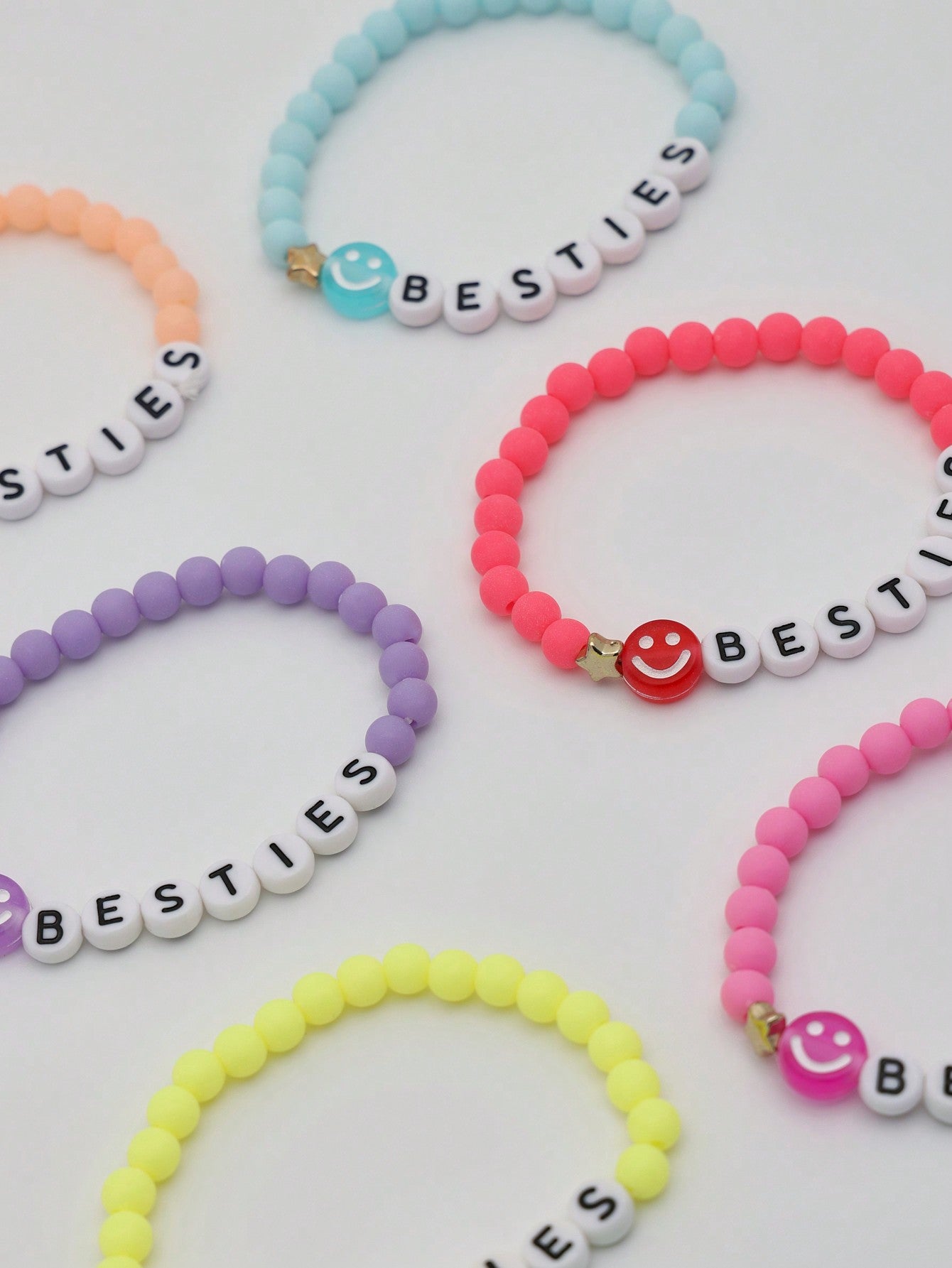 7 Pcs Alphabet Acrylic Beaded Elastic Bracelet For Girls