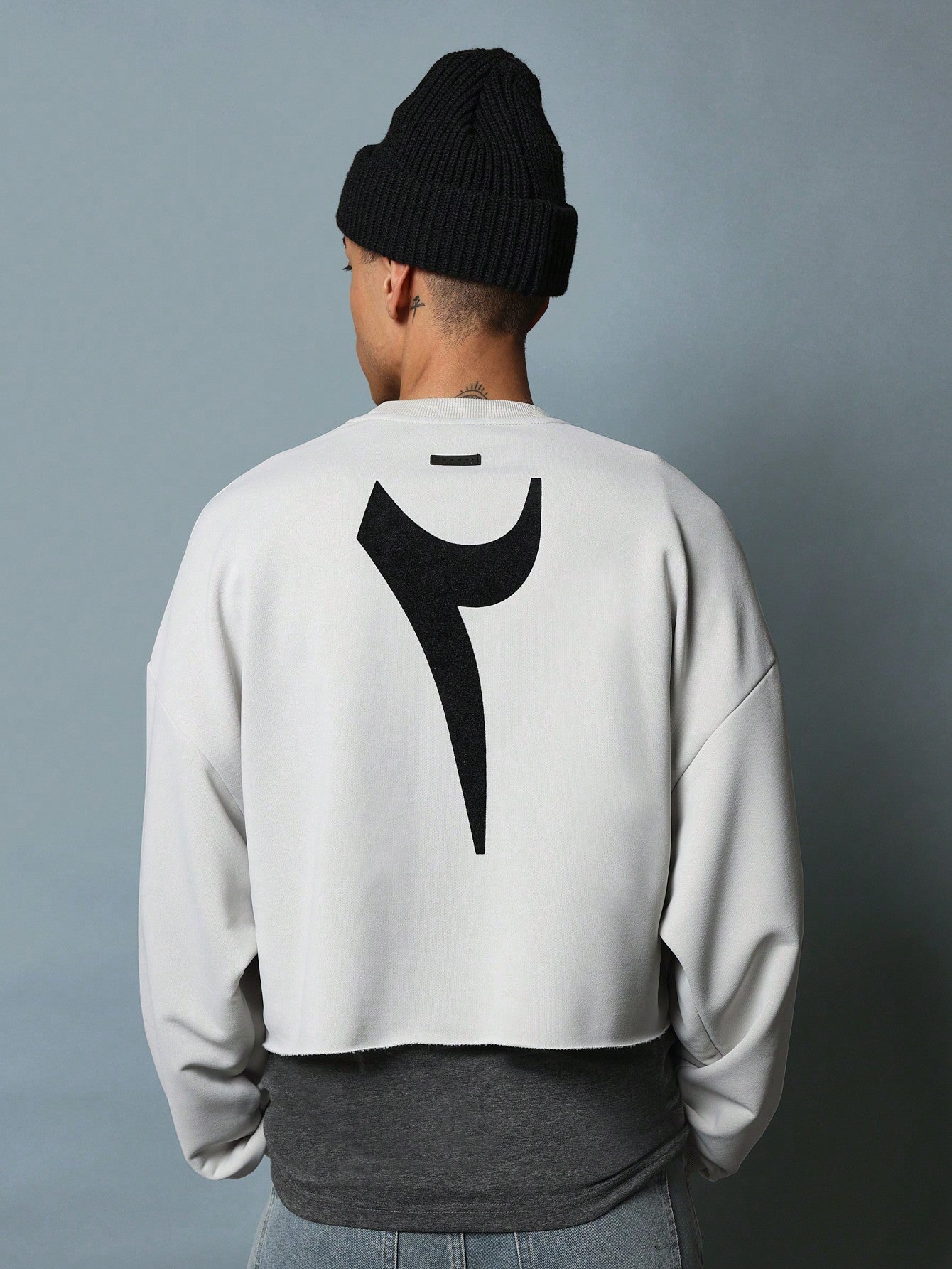 Crop Fit Raw Edge Hem Sweatshirt With Arabic Letter & Number Graphic Print