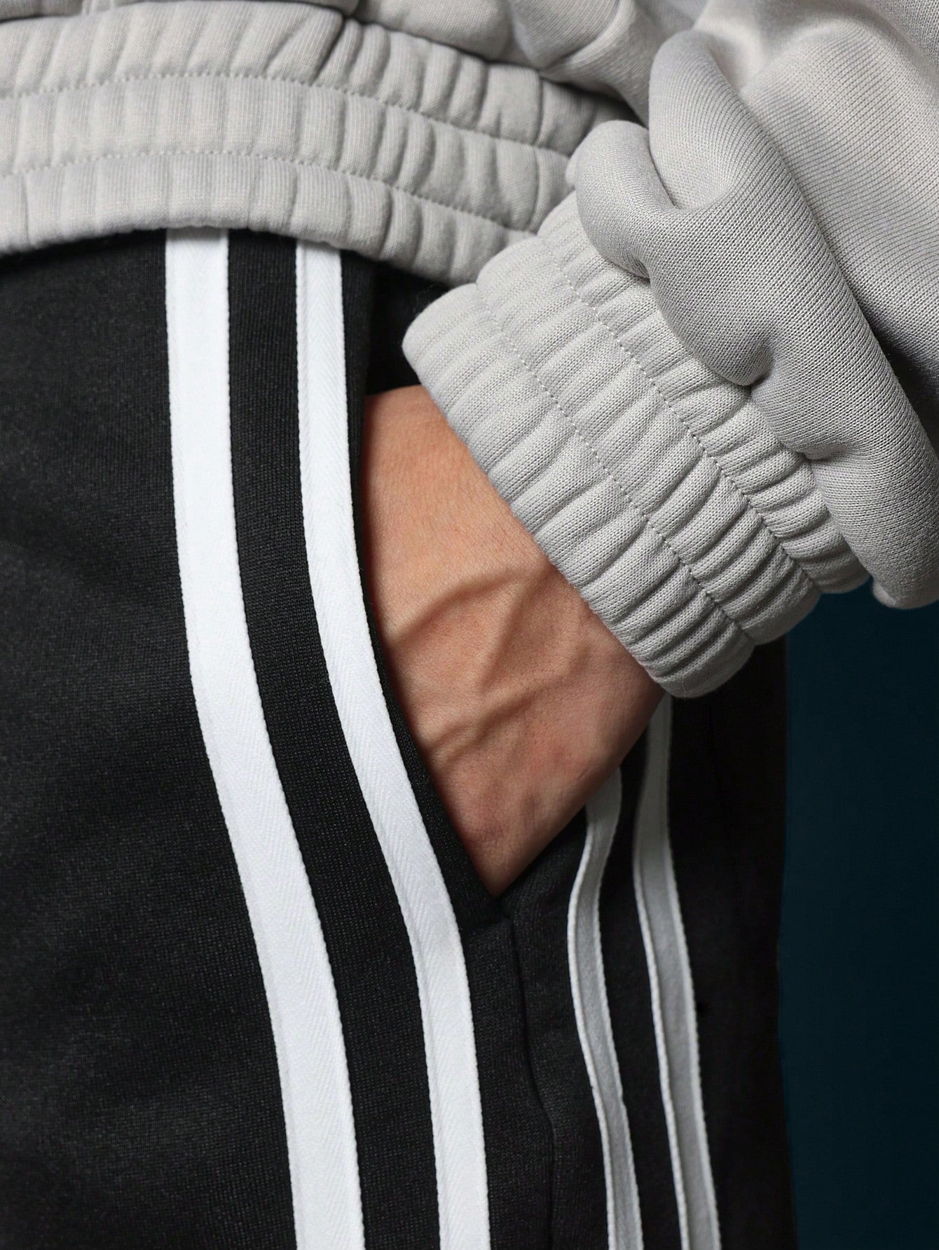 Drop Crotch Side Stripe Tape Sweatpants