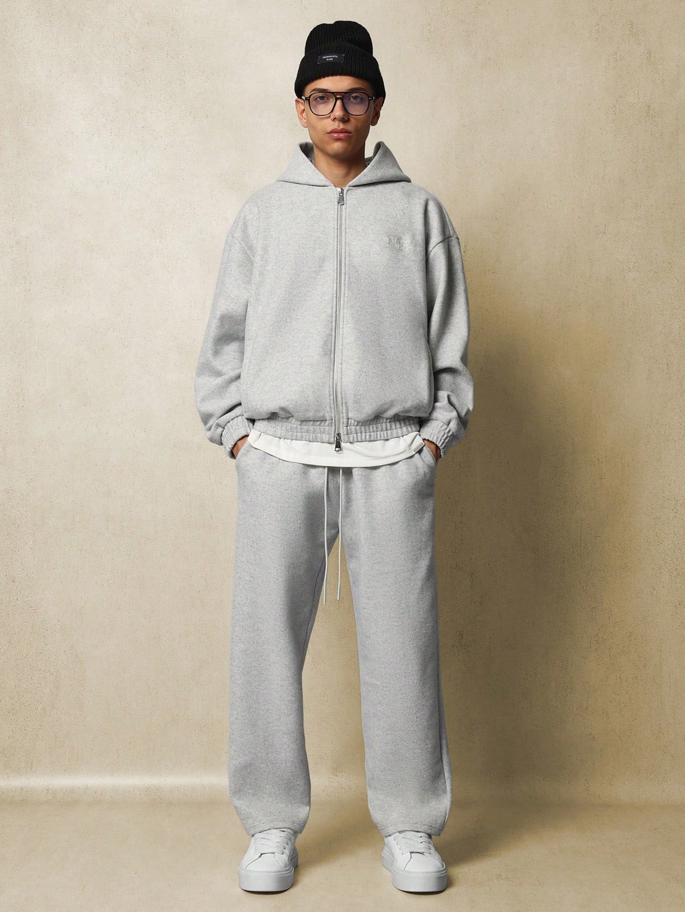 Regular Fit Zip-Up Hoodie With Barrel Fit Sweatpants 2 Piece Set