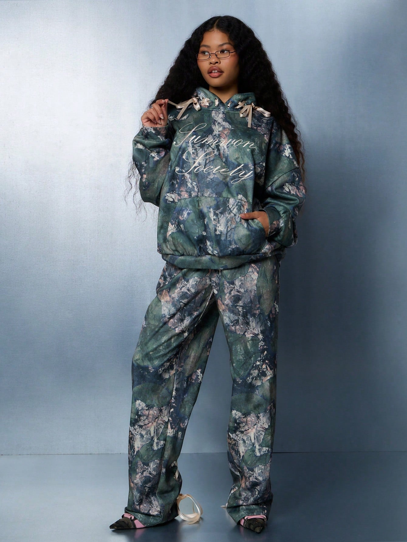 SUMWON WOMEN Camo All Over Print Graphic Hoodie With Bows