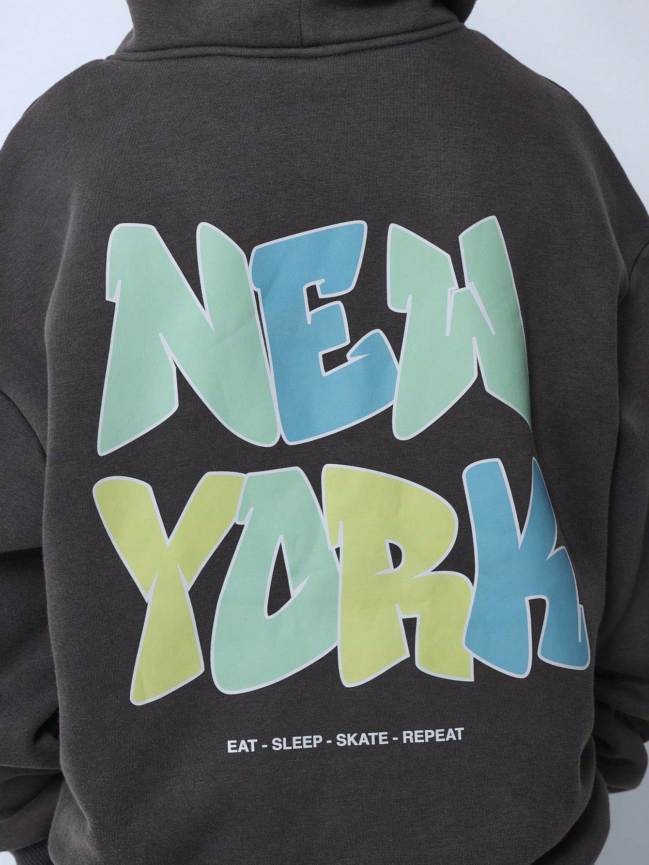 Tween Boys Comfy Regular Fit Washed Overhead Hoodie With New York Graphic Print