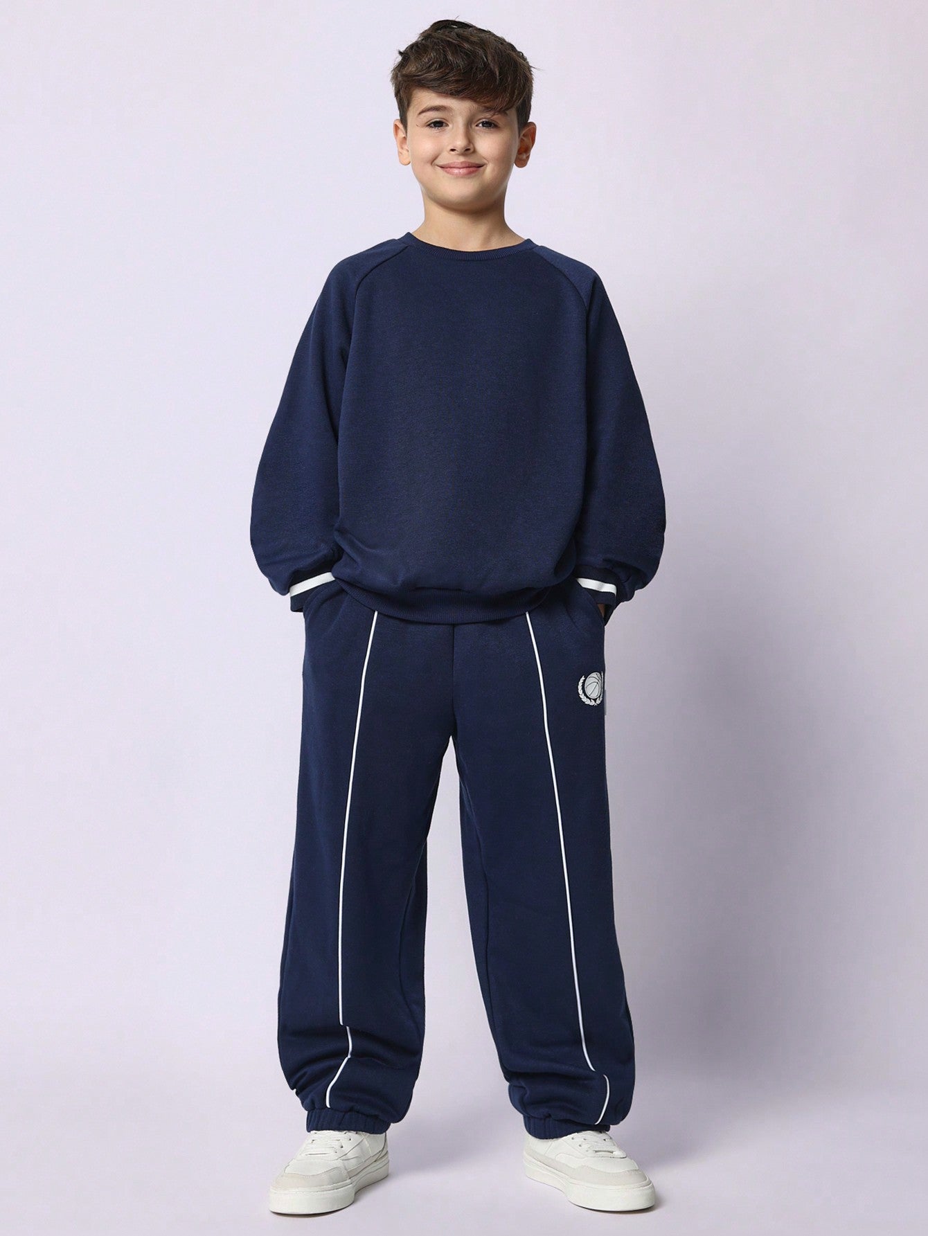 Tween Boys Comfy Raglan Crew Neck Sweatshirt With Brooklyn Graphic Print And Jogger With Piping 2 Piece Set