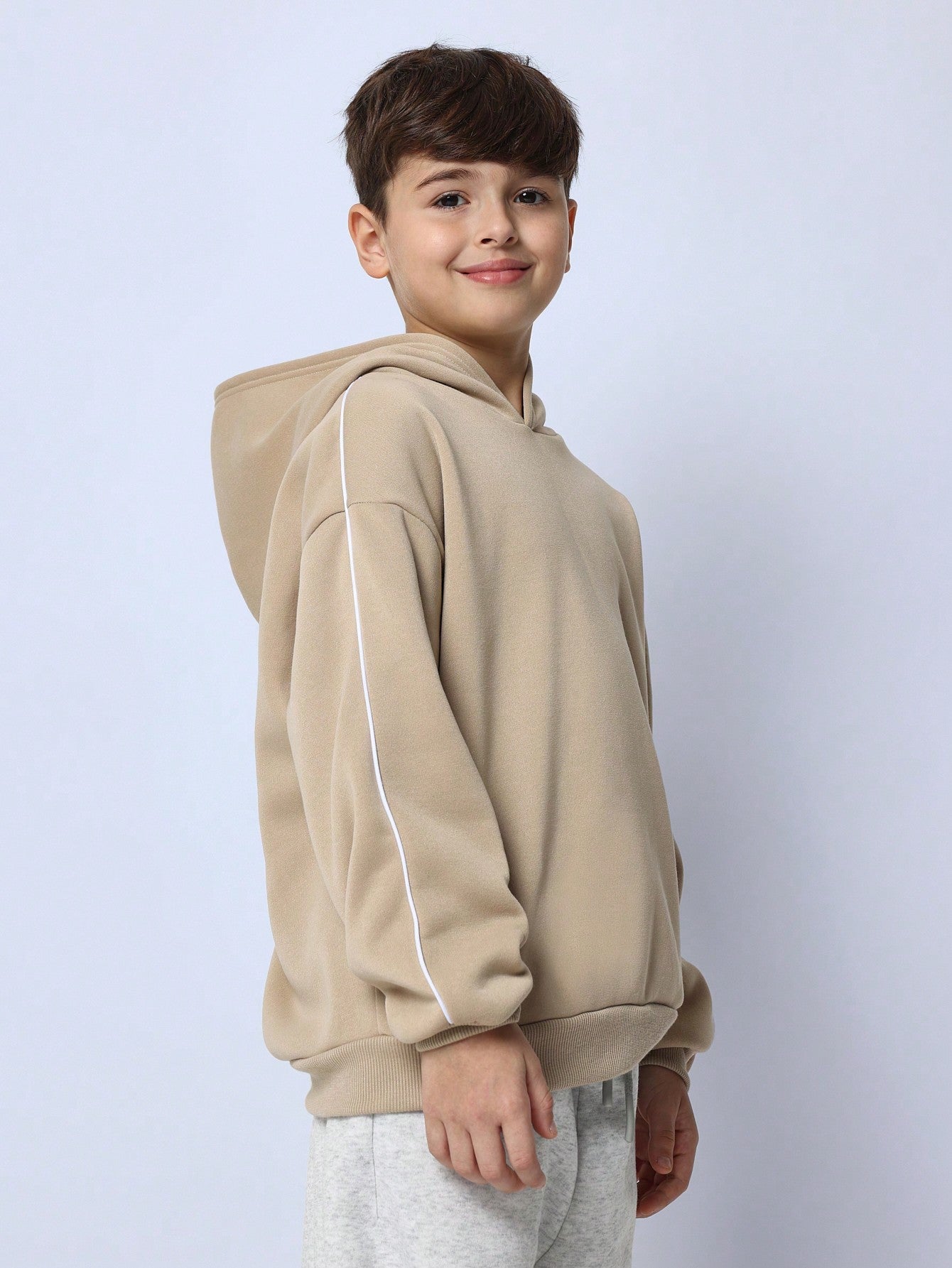 Tween Boys Soft Regular Fit Overhead Hoodie With Graphic Print And Piping