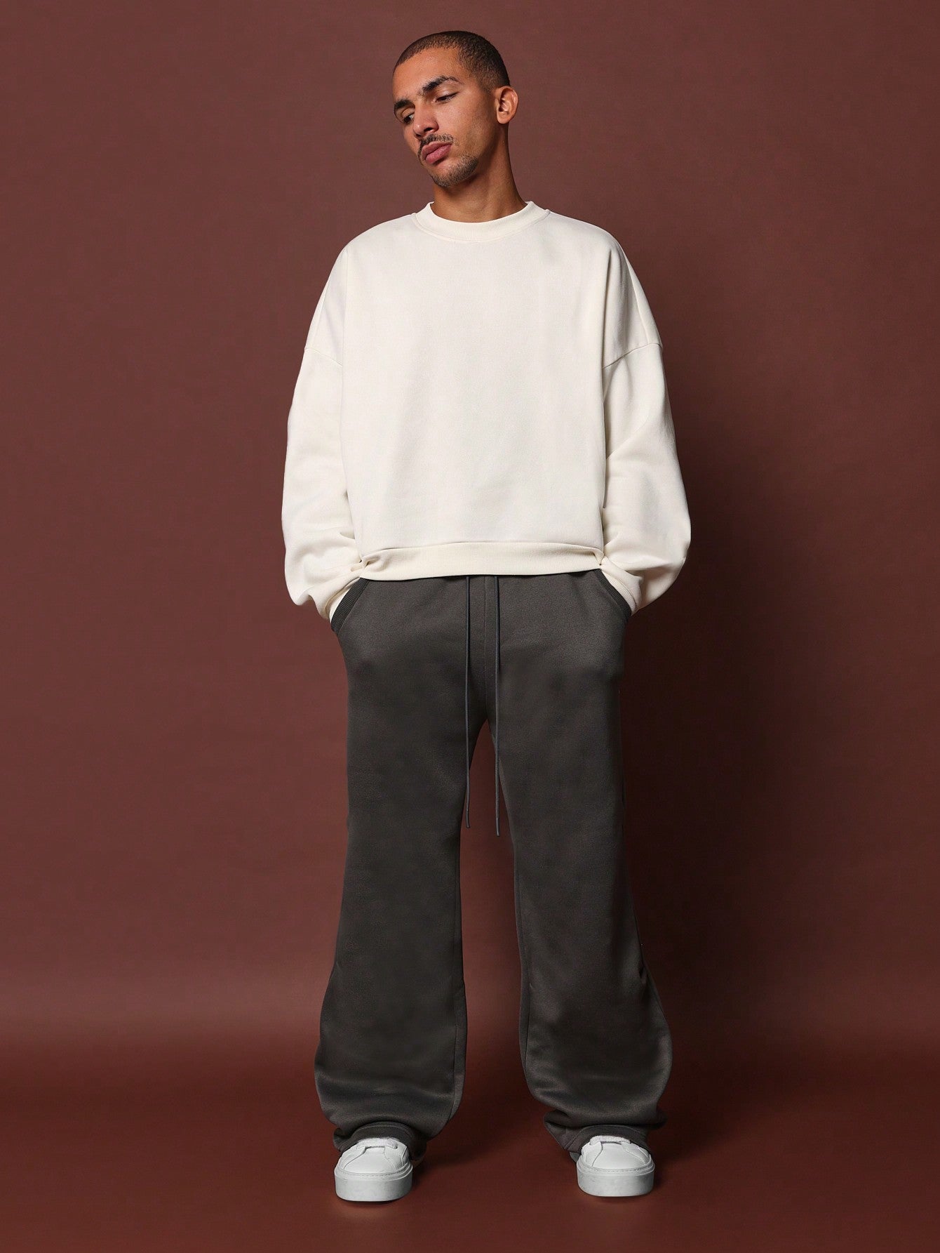 Wide Leg Jogger With Raw Edge Back Pocket Detail