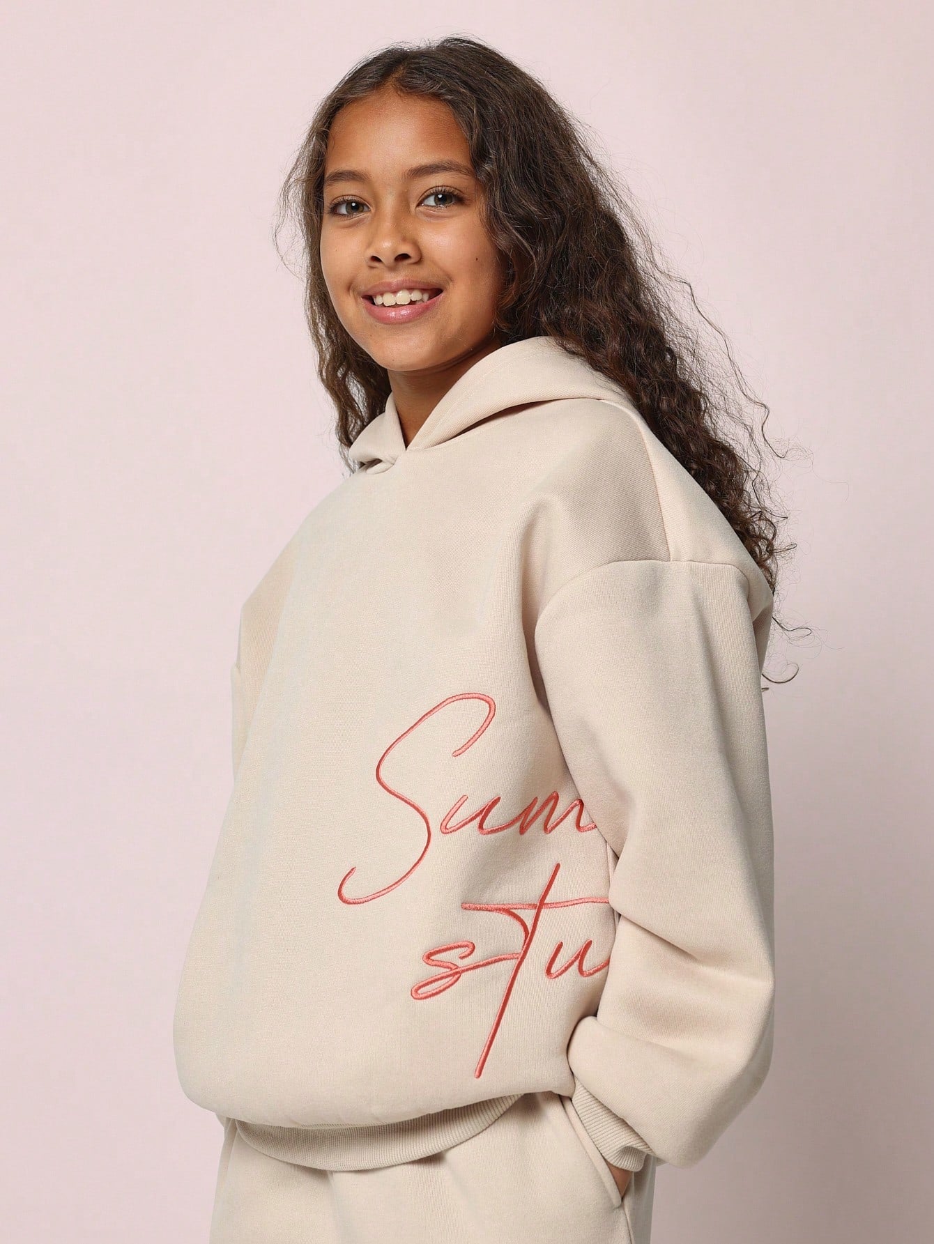 Tween Girls Comfy Overhead Hoodie And Loose Fit Sweatpants With Signature Embroidery 2 Piece Set