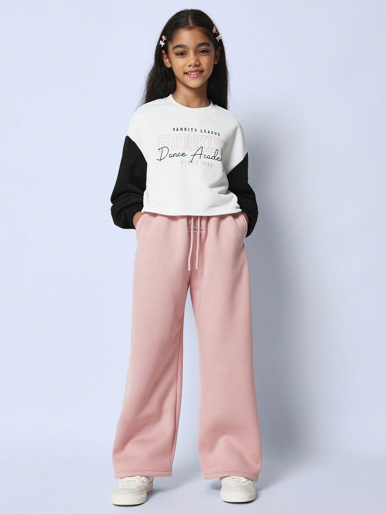 Tween Girls Comfy Cropped Contrast Sleeve Sweatshirts With Graphic Print