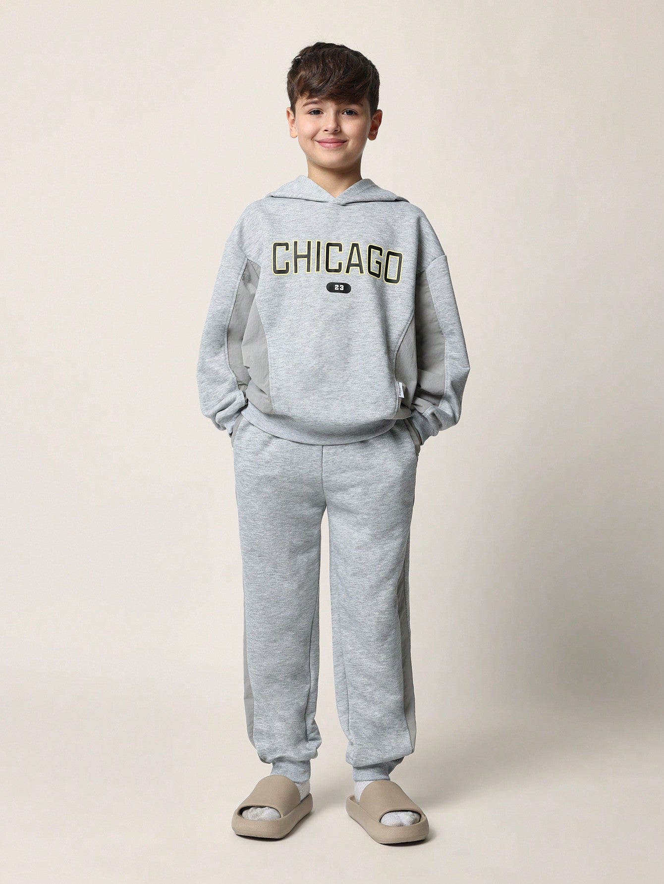 Tween Boys Comfy Regular Fit Overhead Nylon Panels Hoodie With Chicago Graphic Print And Jogger 2 Piece Set