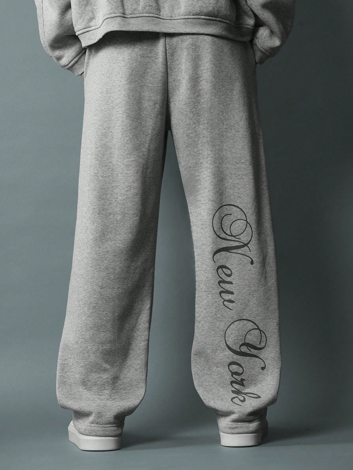 Straight Fit Essential Drop Crotch Sweatpants With Script Graphic Print