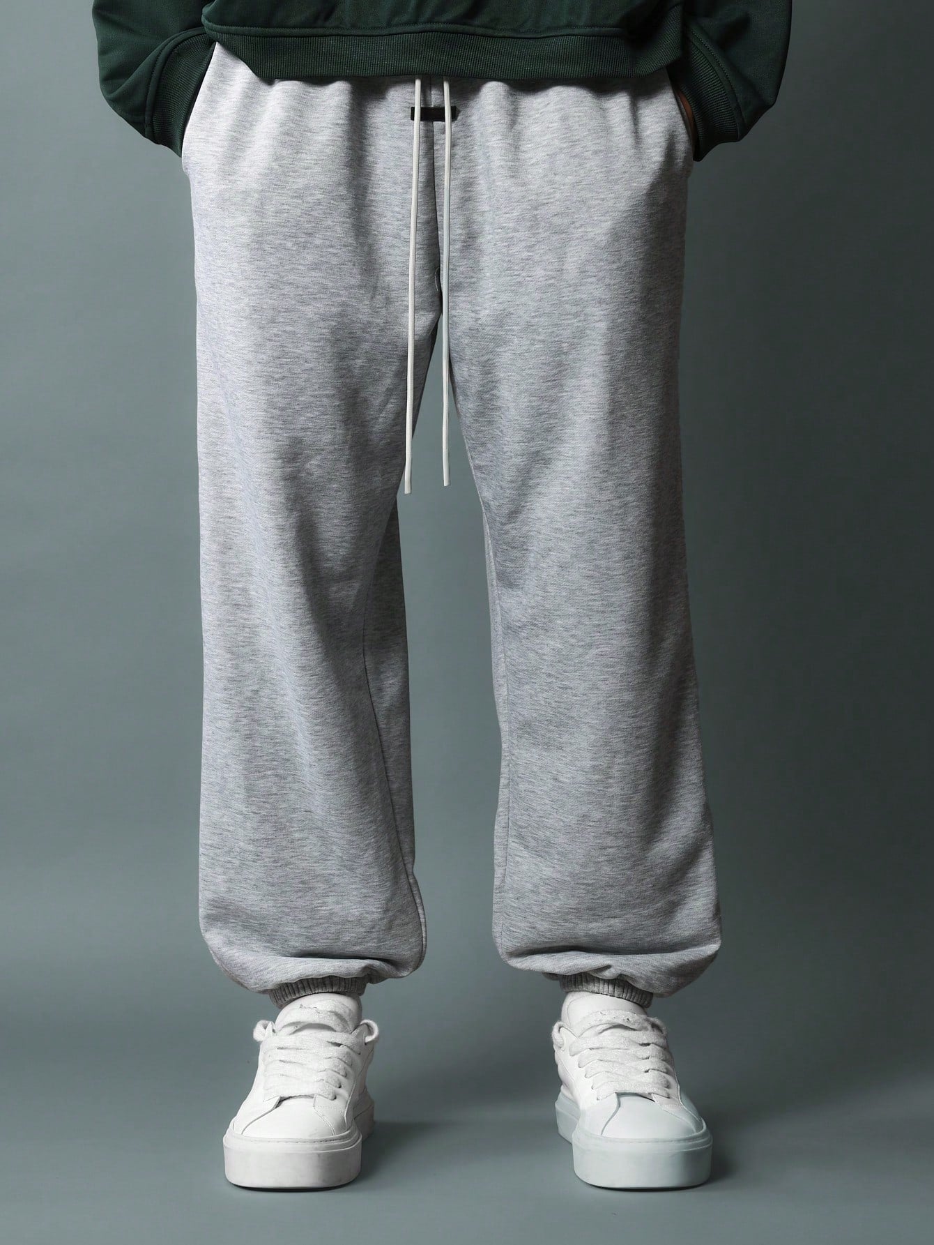 Regular Fit Crew Neck Lightweight Sweatshirt And Contrast Colour 90'S Jogger 2 Piece Set