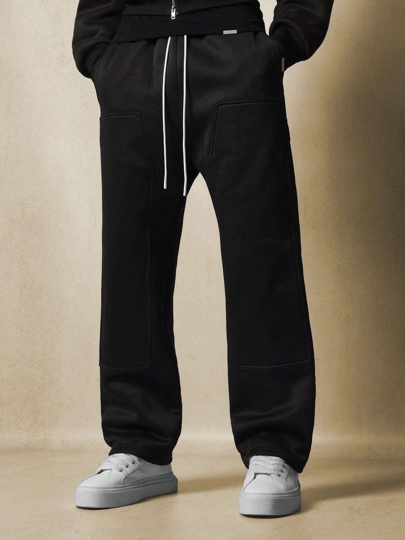 Straight Fit Carpenter Sweatpants With Drawstrings