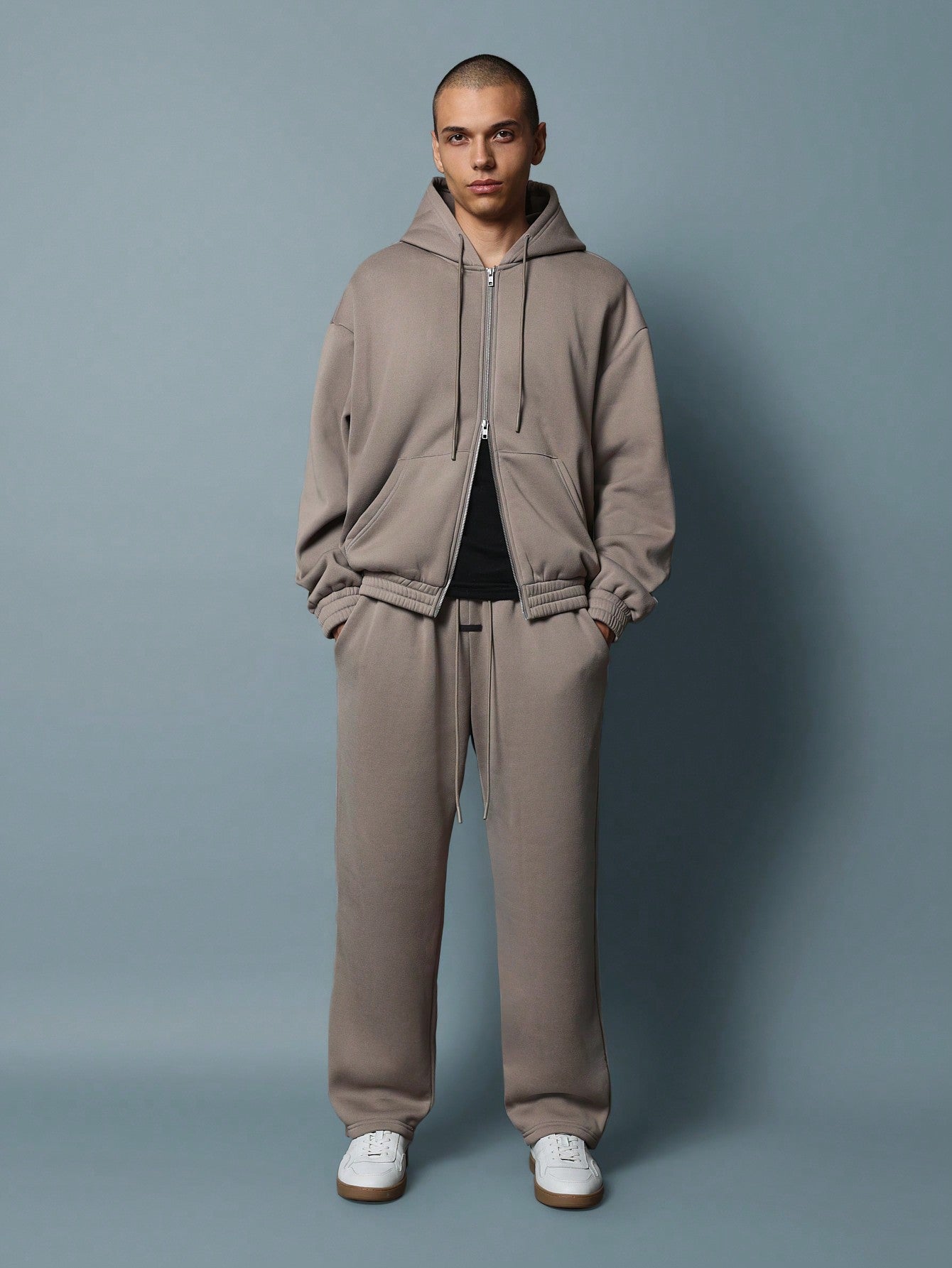 Regular Fit Zip Up Hoodie And Straight Fit Sweatpants With Drawstrings 2 Piece Set