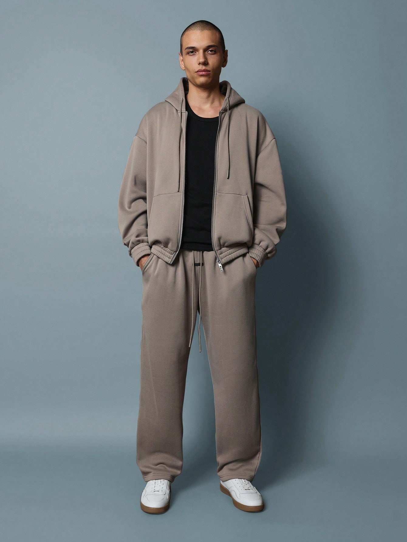 Regular Fit Zip Up Hoodie And Straight Fit Sweatpants With Drawstrings 2 Piece Set