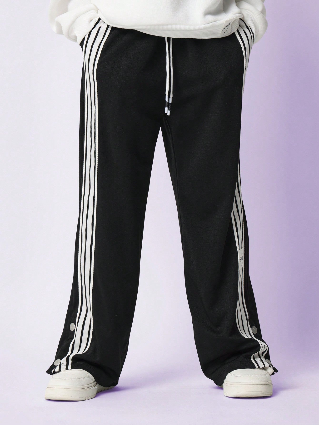 Tween Girls Comfy Overhead Graphic Printed Hoodie & Drop Crotch Stripe Tape Sweatpants 2 Piece Set