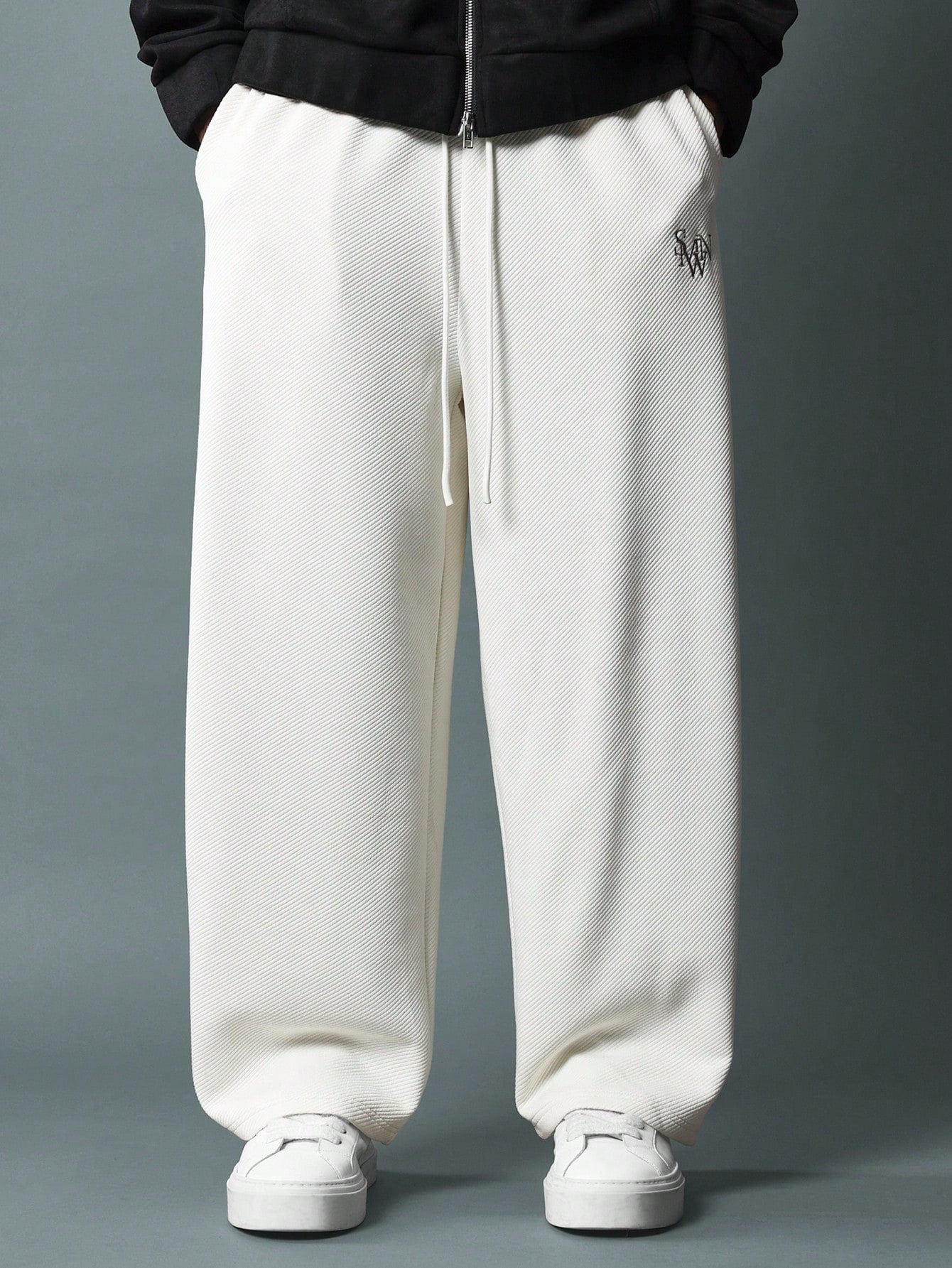 Barrel Fit Textured Sweatpants With Embroidery & Drawstrings