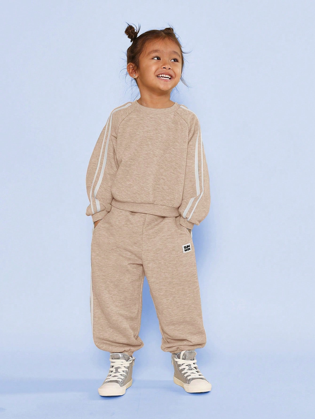 Young Girls Everyday Play Sweatshirt And 90's Jogger 2 Piece Set