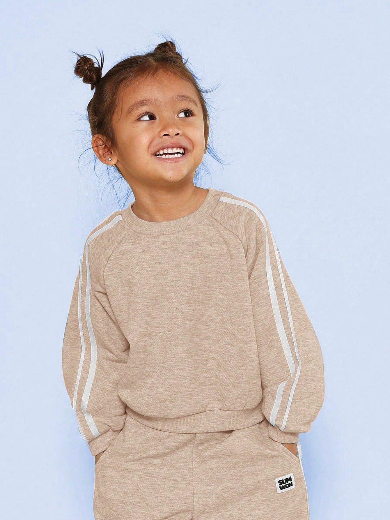 Young Girls Everyday Play Sweatshirt And 90's Jogger 2 Piece Set