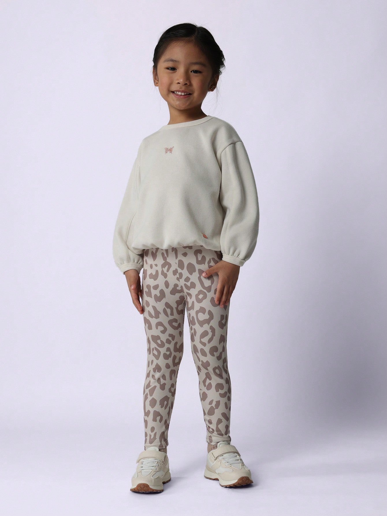 Young Girls Comfy Butterfly Embroidered Sweatshirt And Leopard Printed Legging 2 Piece Set