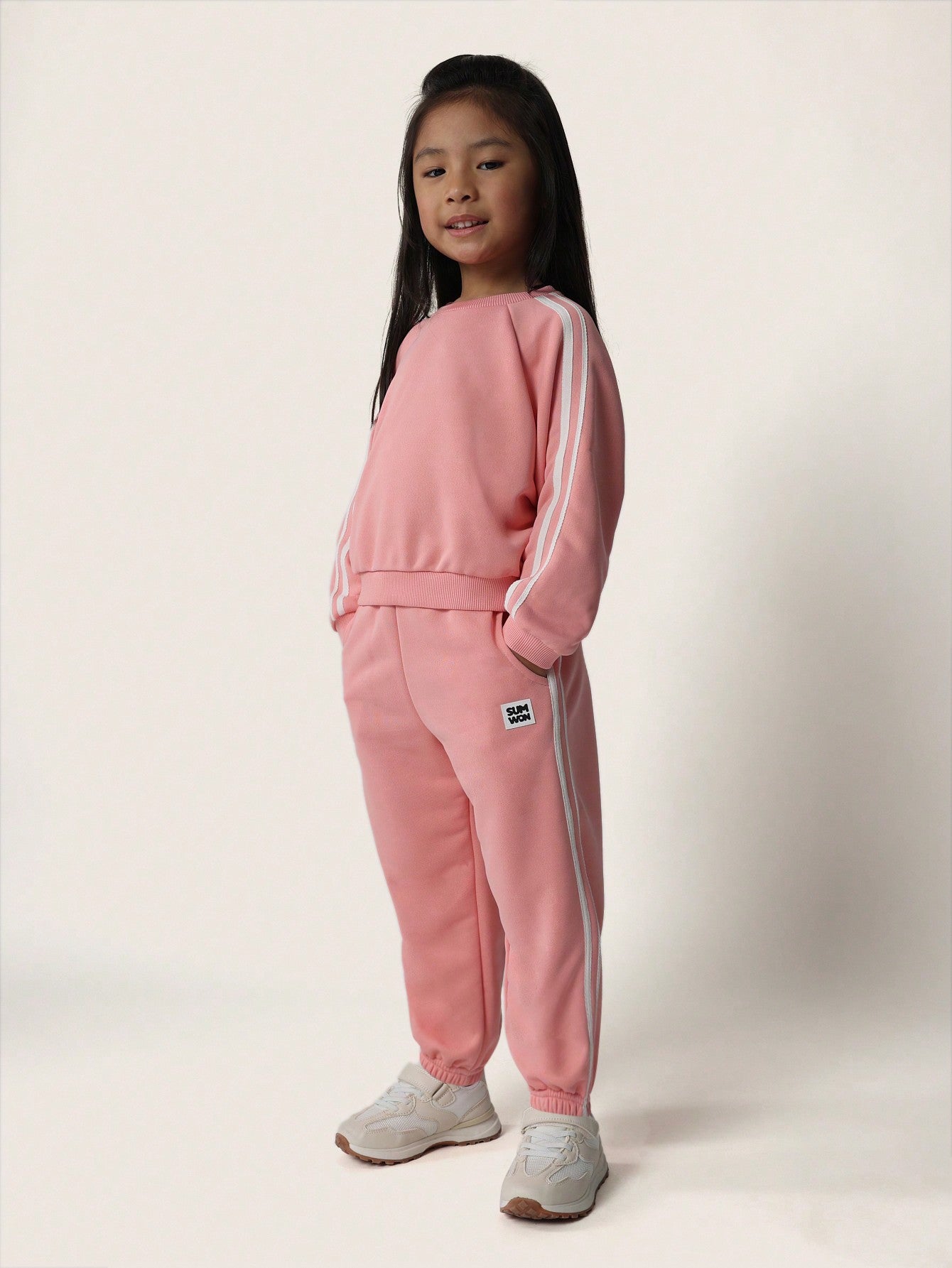 Young Girls Everyday Play Sweatshirt And 90's Jogger 2 Piece Set