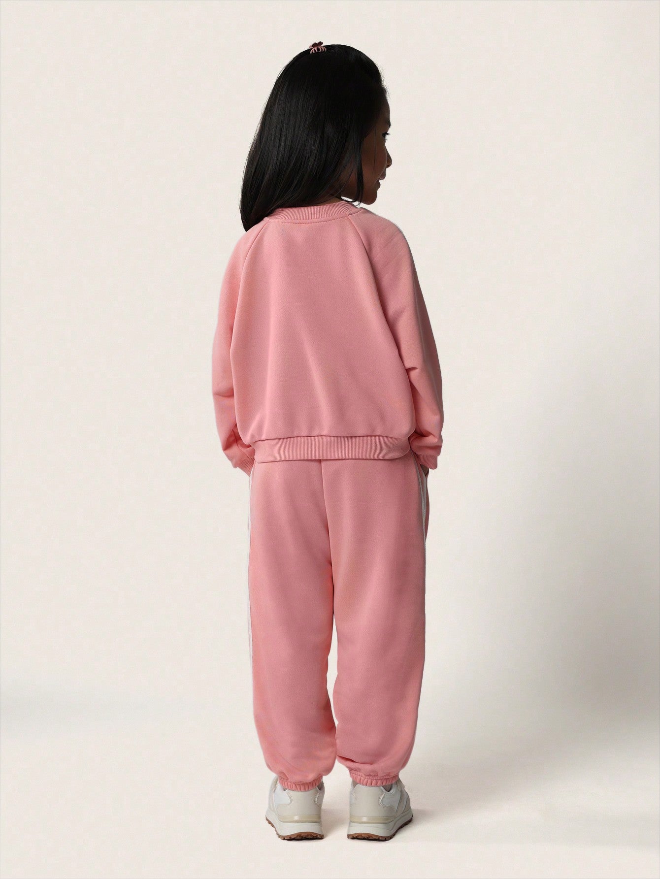 Young Girls Everyday Play Sweatshirt And 90's Jogger 2 Piece Set