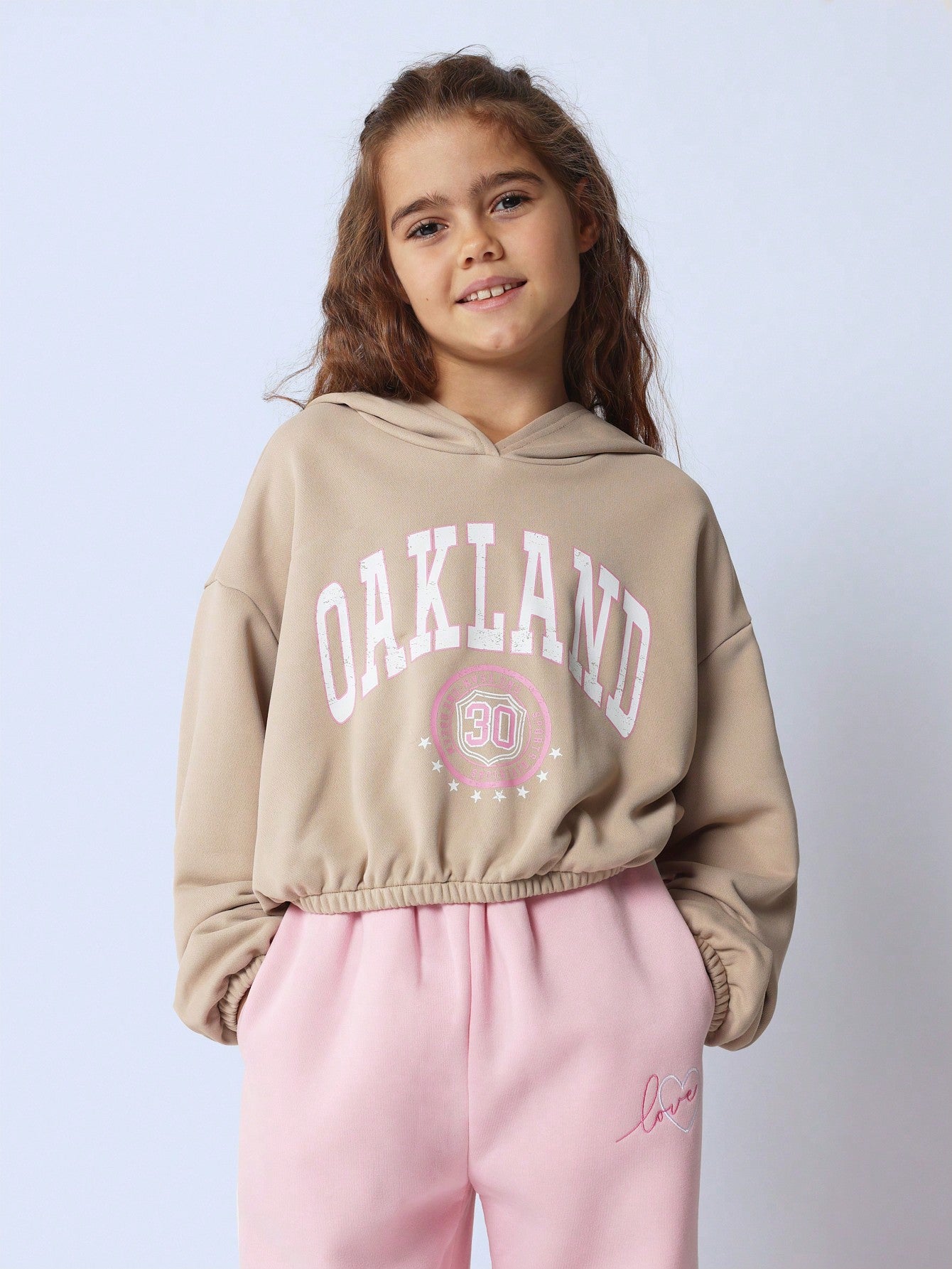 Tween Girls Comfy Crop Overhead Oakland Graphic Printed Elastic Hem Hoodie