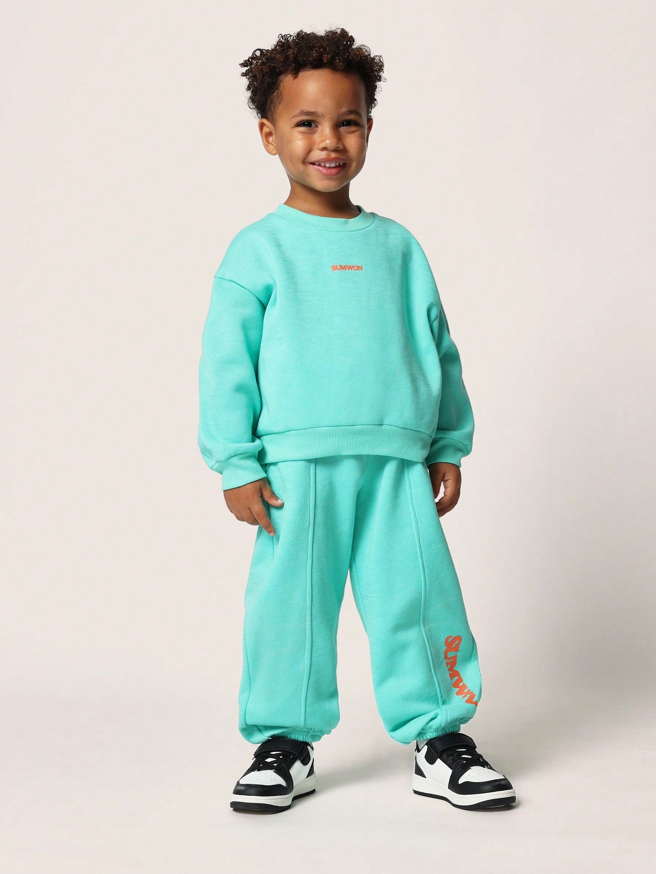 Young Boys Comfy Crew Neck Sweatshirt And Jogger With Graphic Print & Seam Detail 2 Piece Set