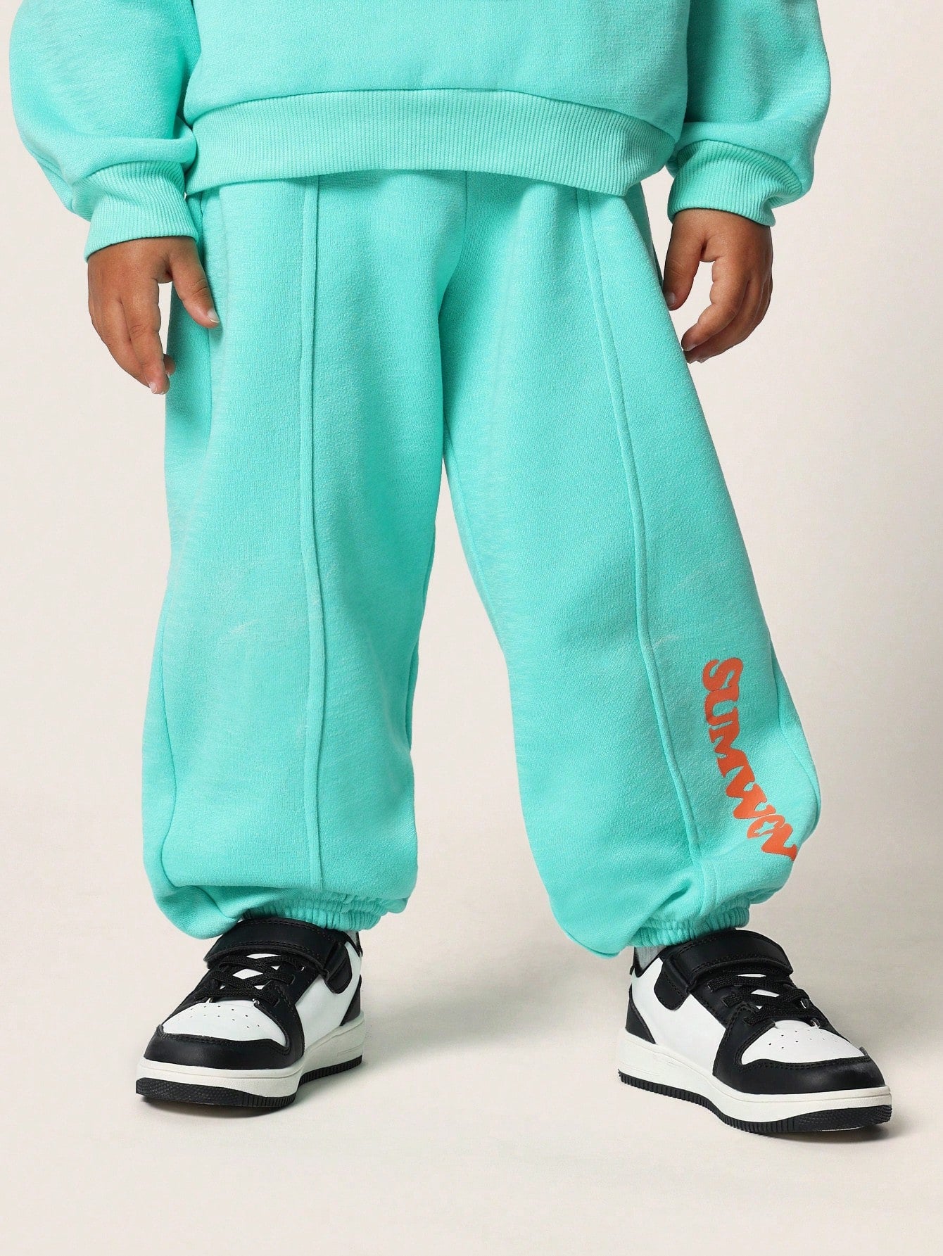 Young Boys Comfy Crew Neck Sweatshirt And Jogger With Graphic Print & Seam Detail 2 Piece Set