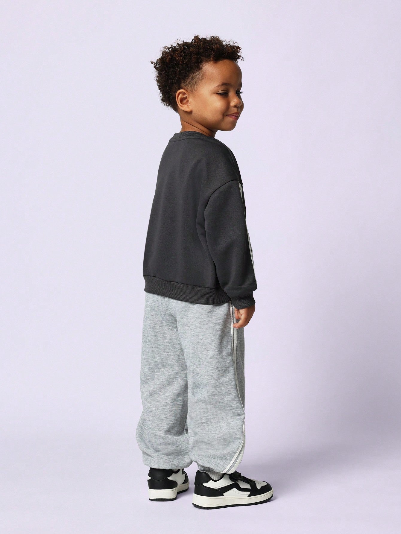 Young Boys Crewneck Set With Stripe