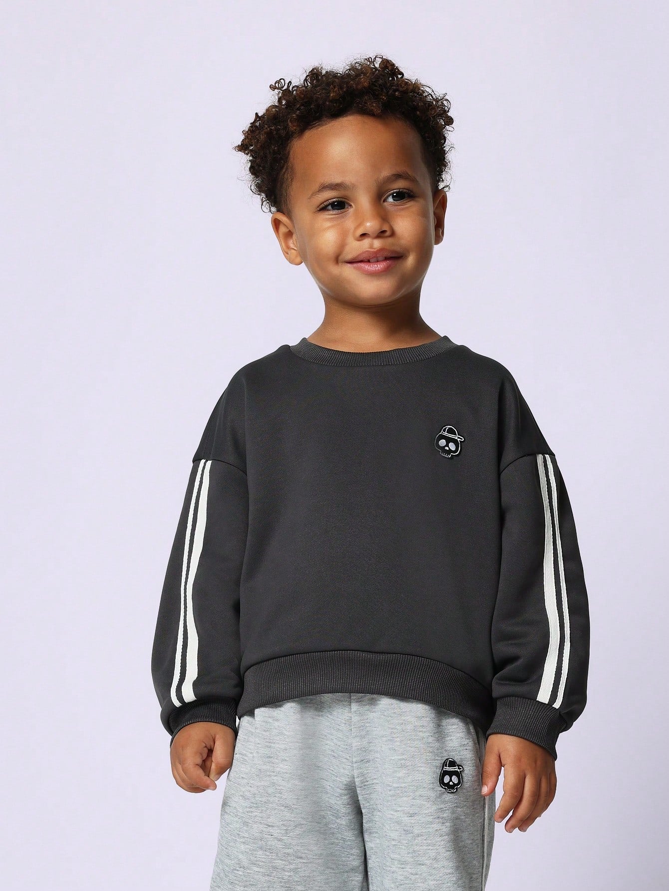 Young Boys Crewneck Set With Stripe