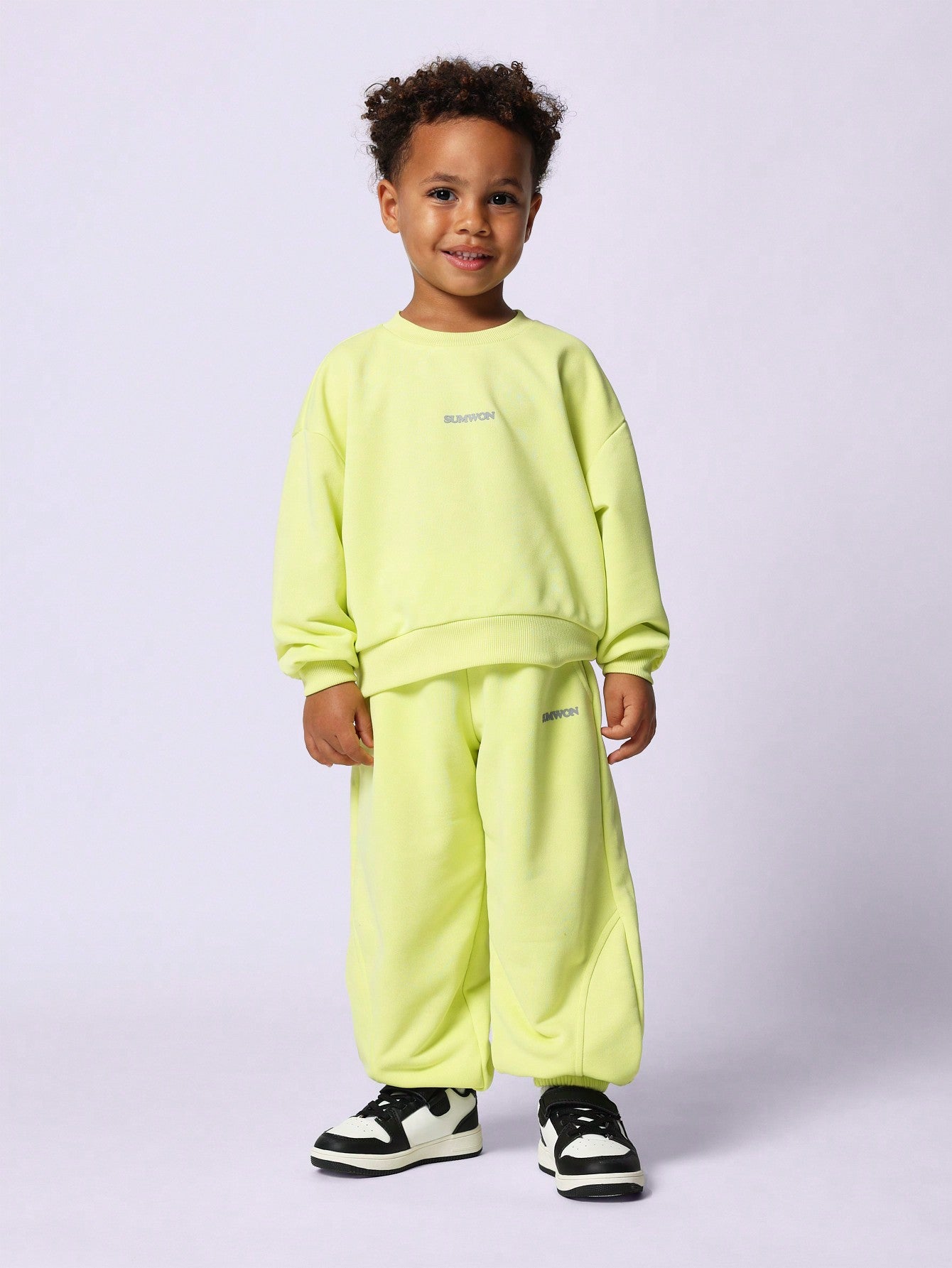 Young Boys Comfy Soft Crewneck Sweatshirt And Sweatpants 2 Piece Set