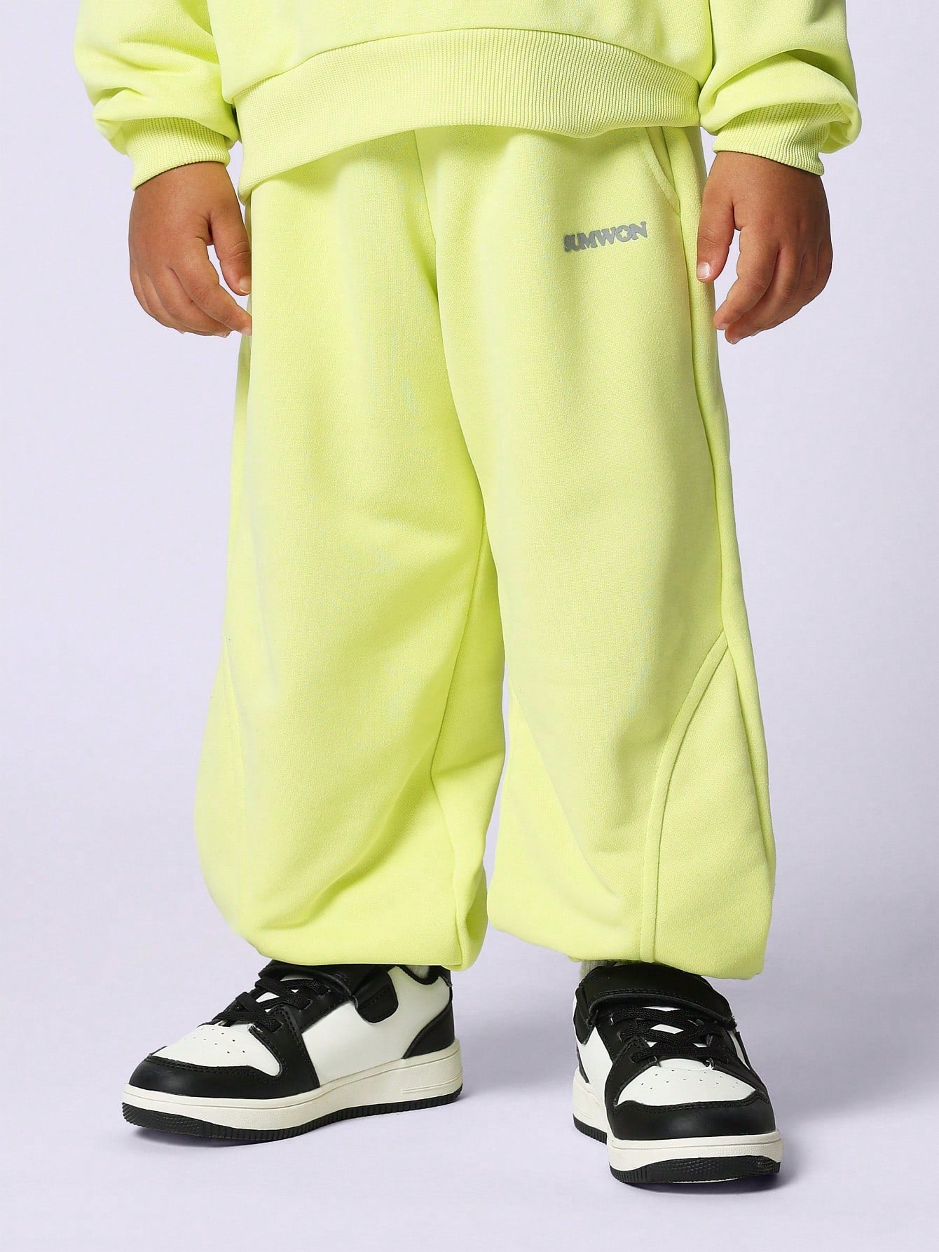 Young Boys Comfy Soft Crewneck Sweatshirt And Sweatpants 2 Piece Set