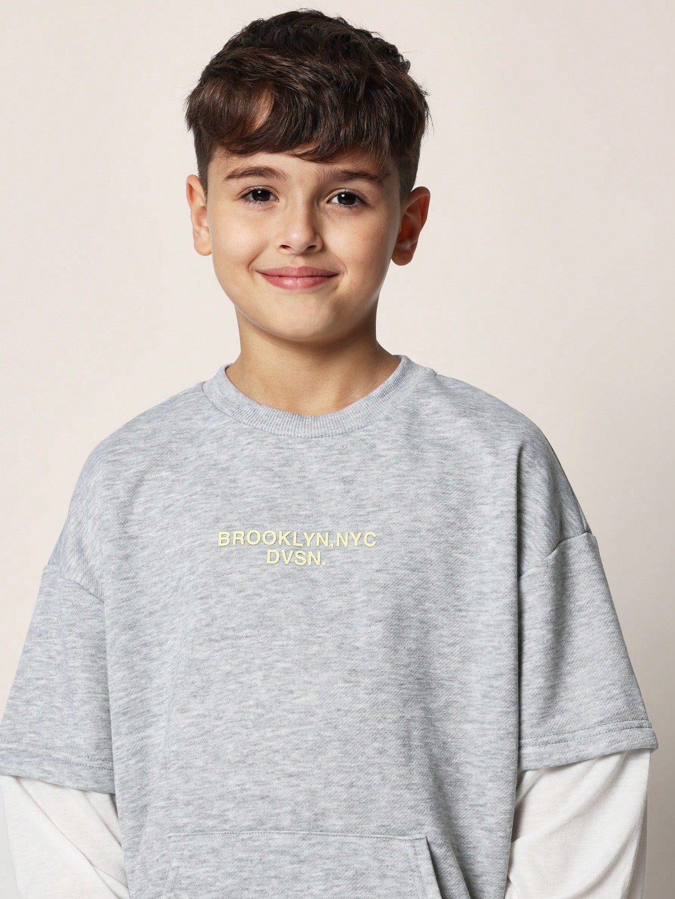 Tween Boys Comfy Regular Fit Double Layer Sleeve Sweatshirt With Small Graphic Print