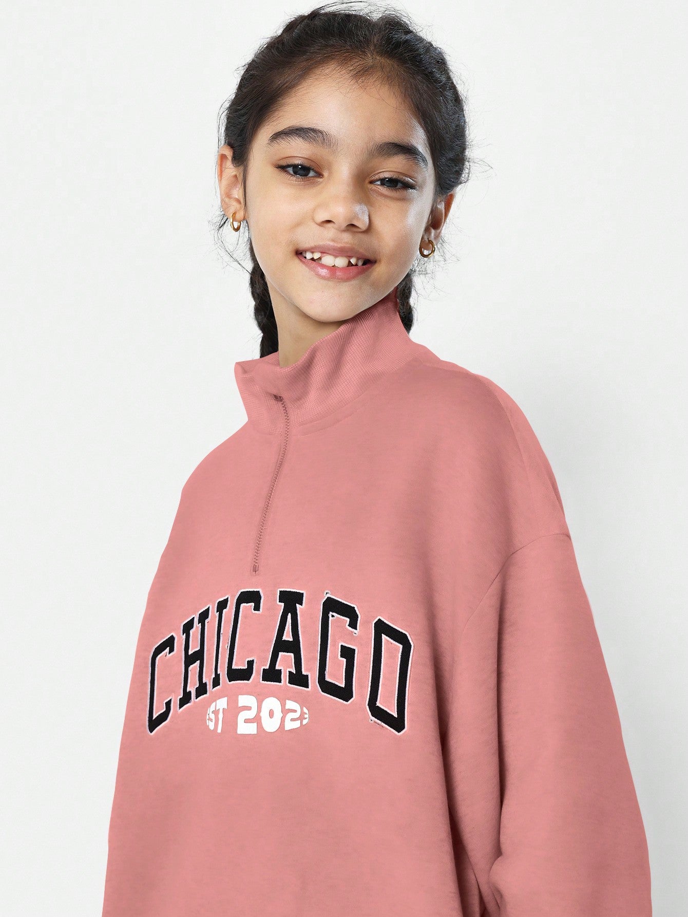 Tween Girls Oversized Funnel Neck Half Zip Sweatshirt With Chicago Applique Letter