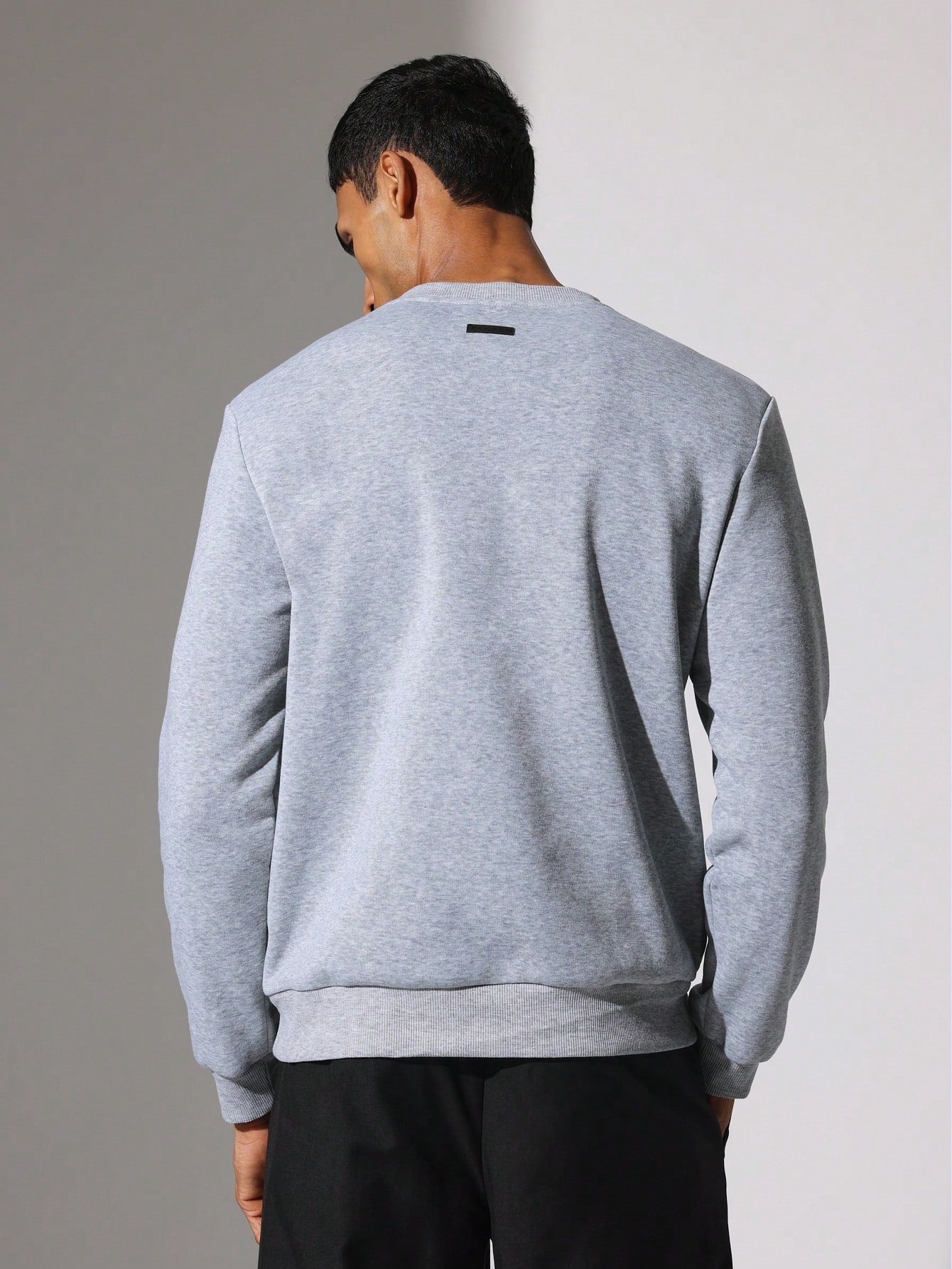 Slim Fit Essential Sweatshirt