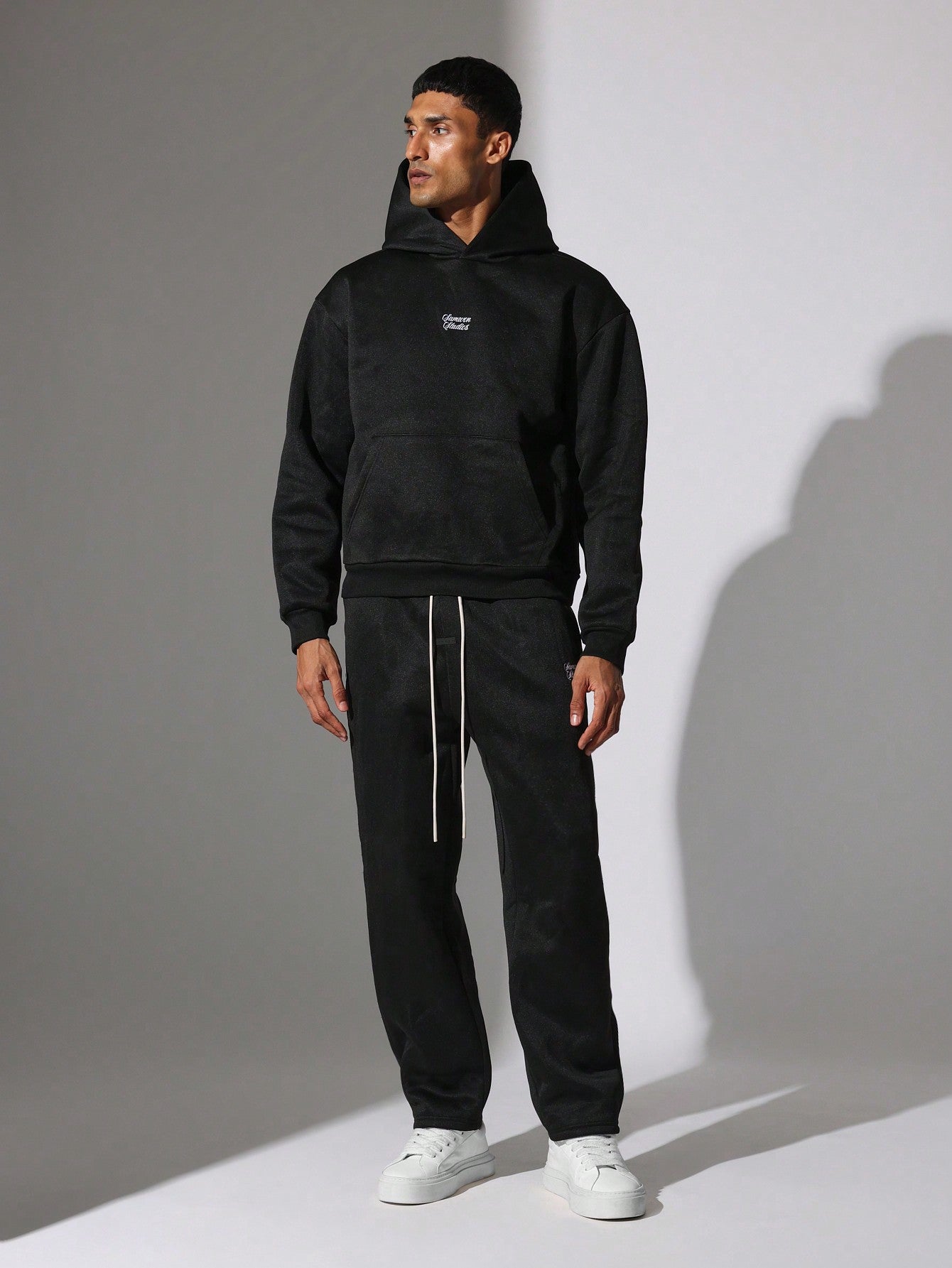 Regular Fit Overhead Hoodie And Straight Fit Sweatpants With Small Graphic Print & Drawstrings 2 Piece Set