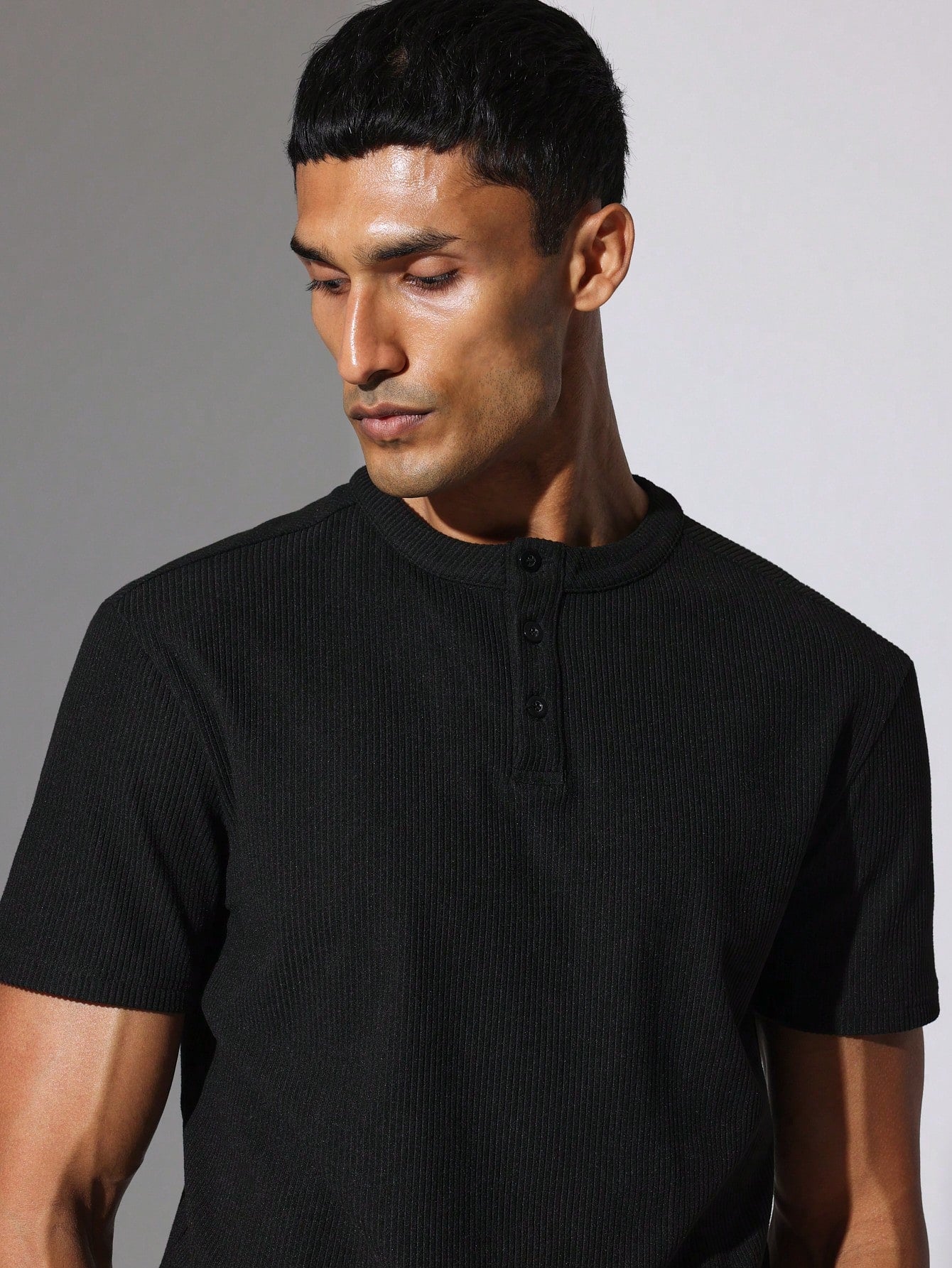 Slim Fit Texture Short Sleeve Henley