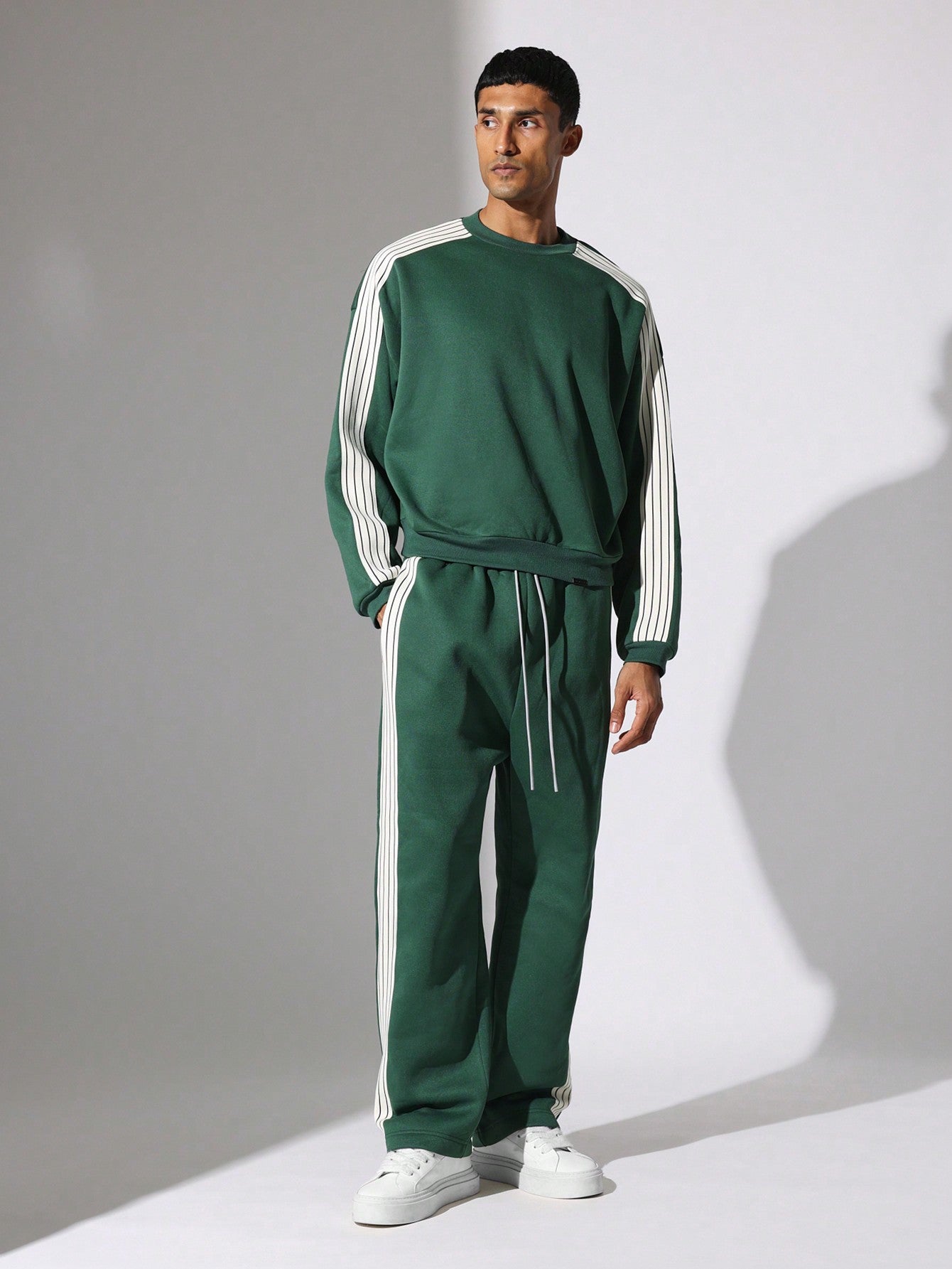 Crop Fit Crew Neck Sweater And Straight Fit Drop Crotch Sweatpants With Contrast Panel 2 Piece Set