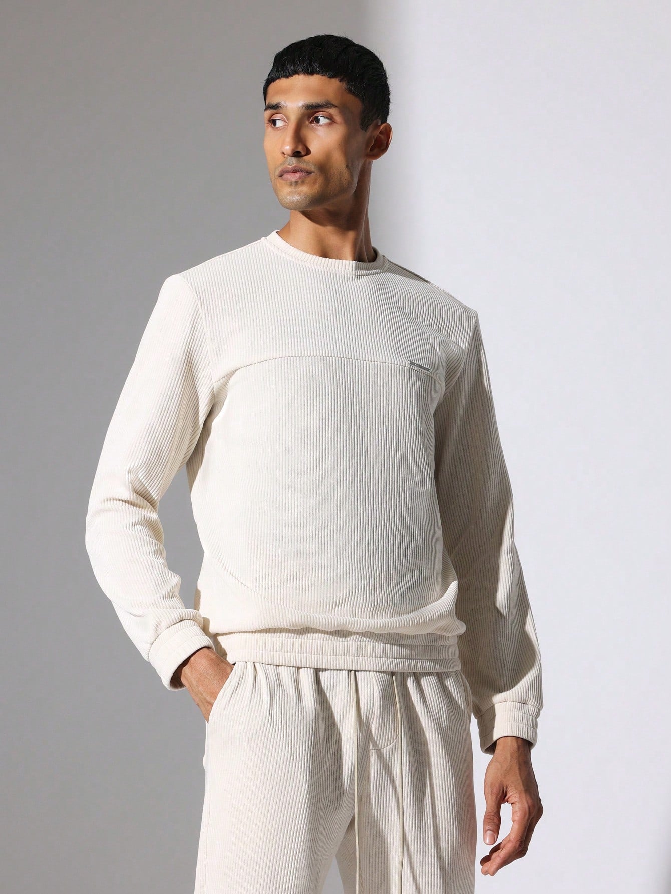 Slim Fit Textured Sweatshirt And Jogger With Drawstrings 2 Piece Set