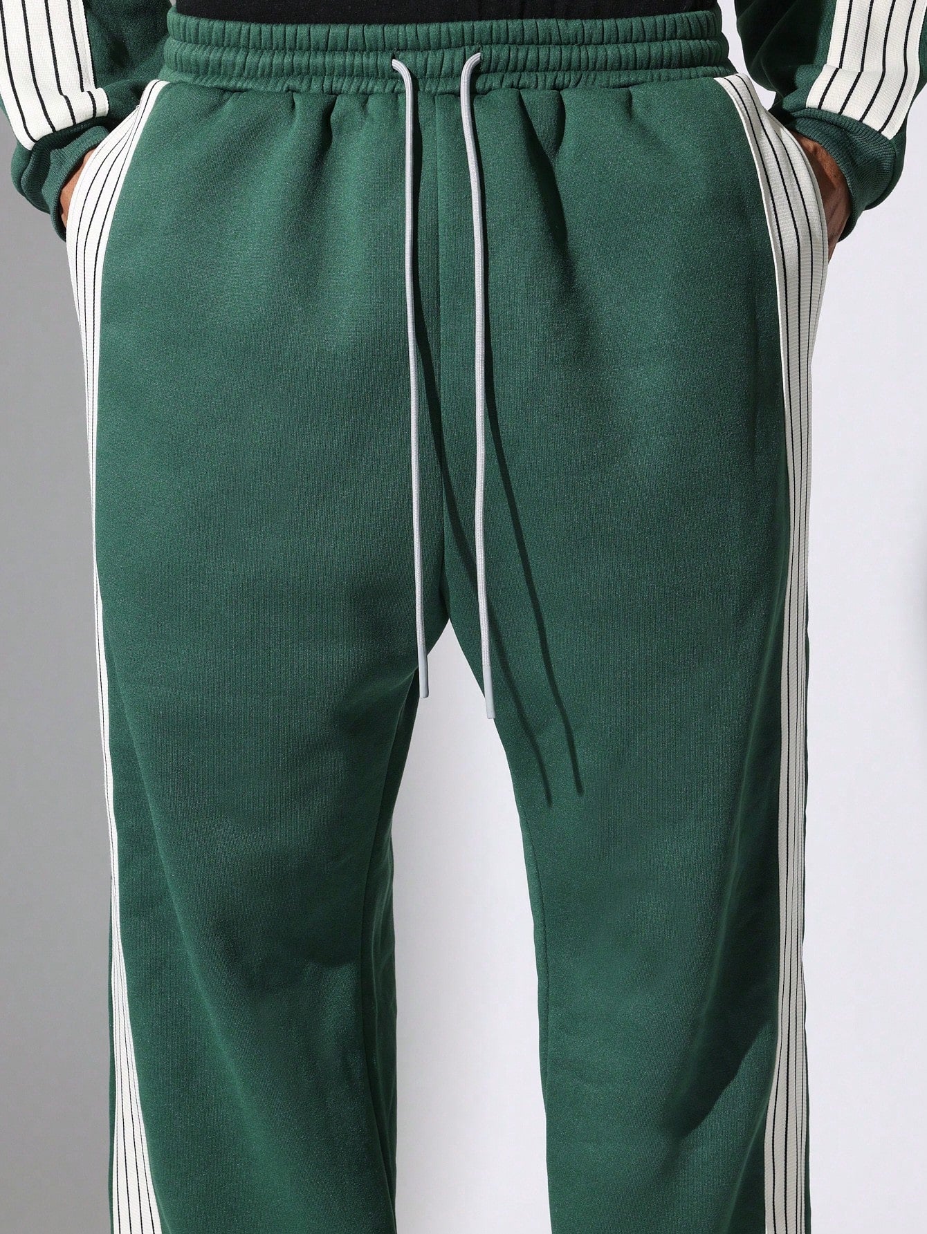 Crop Fit Crew Neck Sweater And Straight Fit Drop Crotch Sweatpants With Contrast Panel 2 Piece Set