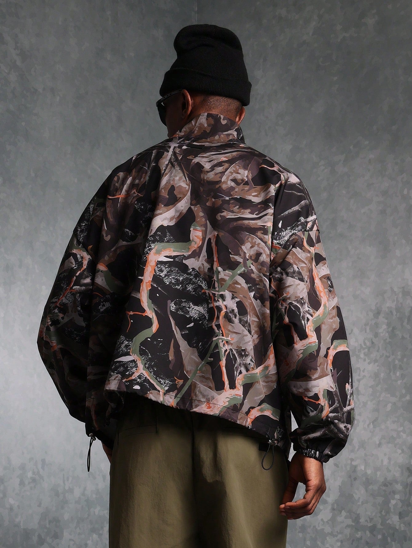 Regular Fit Zip-Up Funnel Neck Camo Printed Nylon Track Jacket