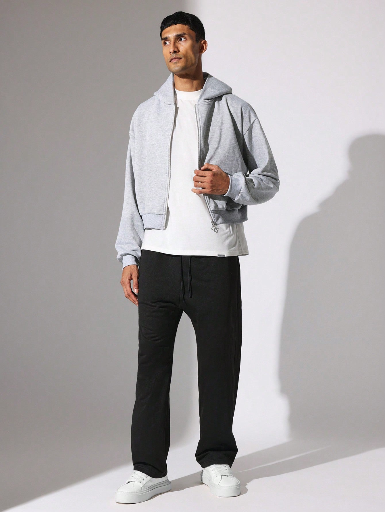 Crop Fit Zip Up Hoodie And Contrast Colour Straight Fit Sweatpants 2 Piece Set