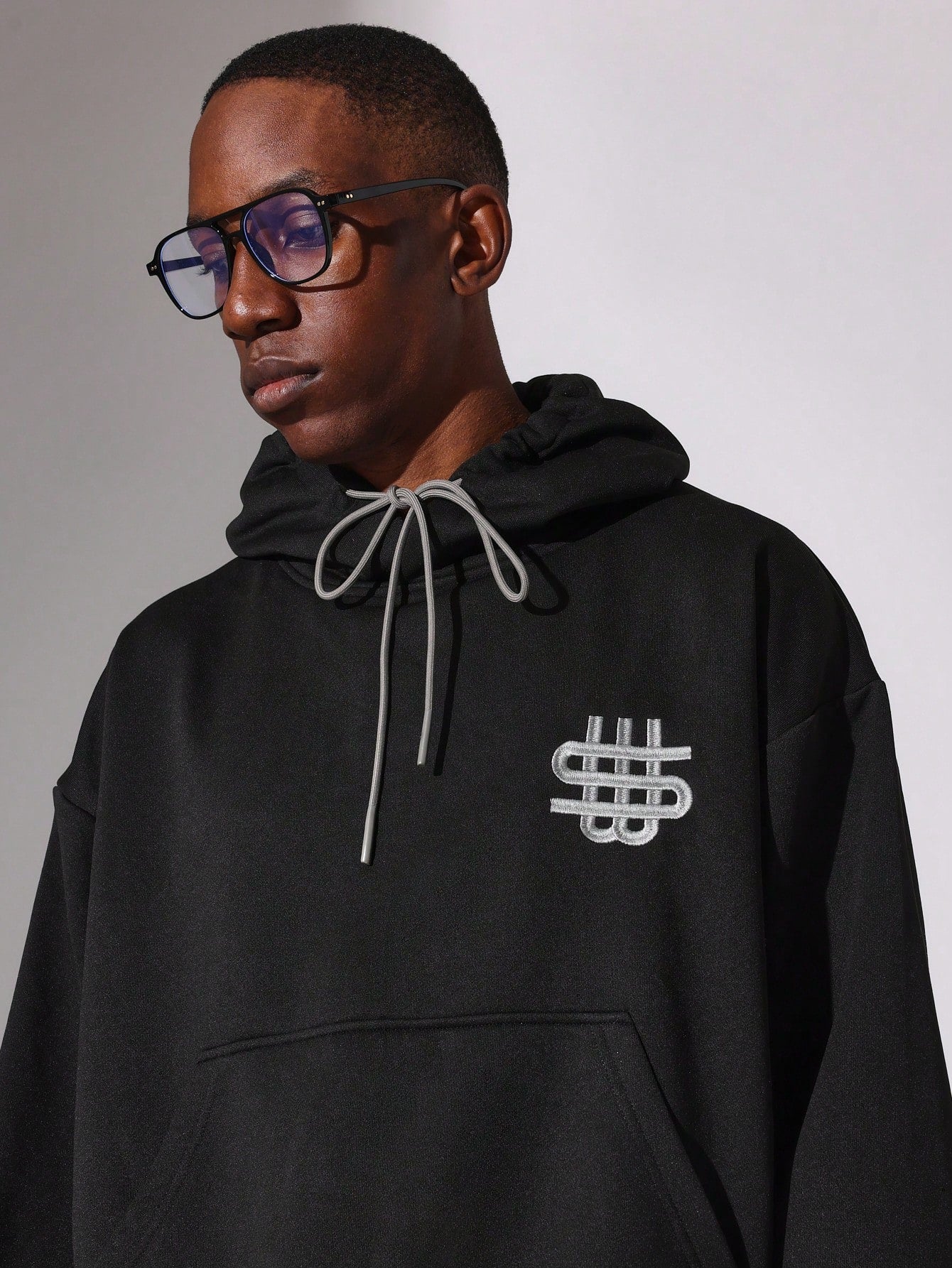 Crop Fit Overhead Hoodie With Embroidery Pattern & Drawstring