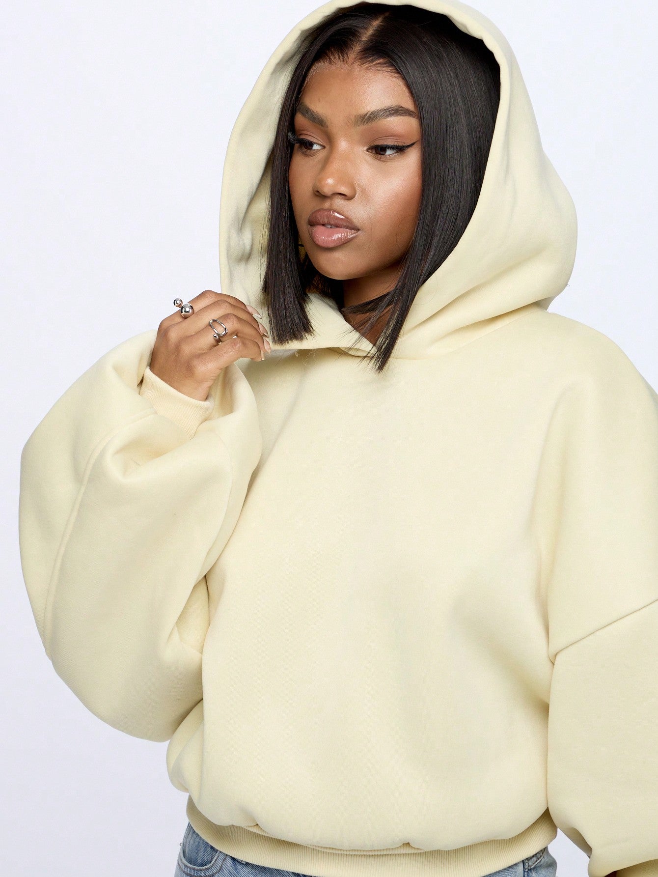 SUMWON WOMEN Oversized Cropped Hoodie With Embossed Logo