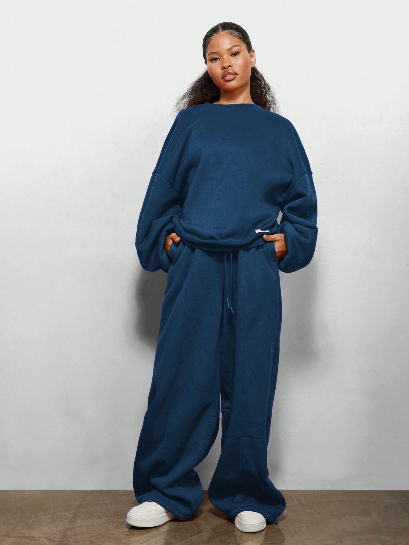 SUMWON WOMEN Oversized Crew Neck Sweatshirt And Wide Leg Sweatpants 2 Piece Set